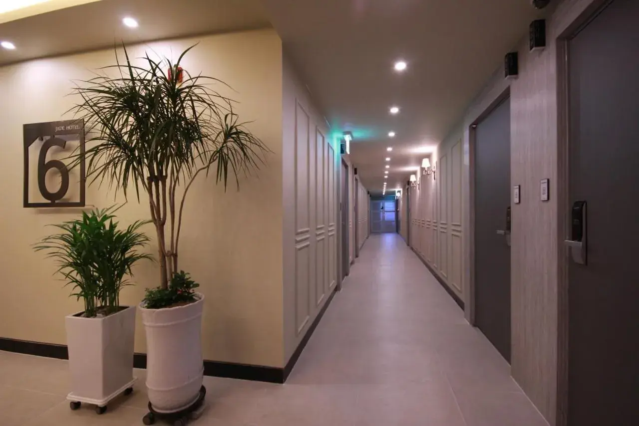 Area and facilities in Jade hotel Area and facilities in Jade hotel