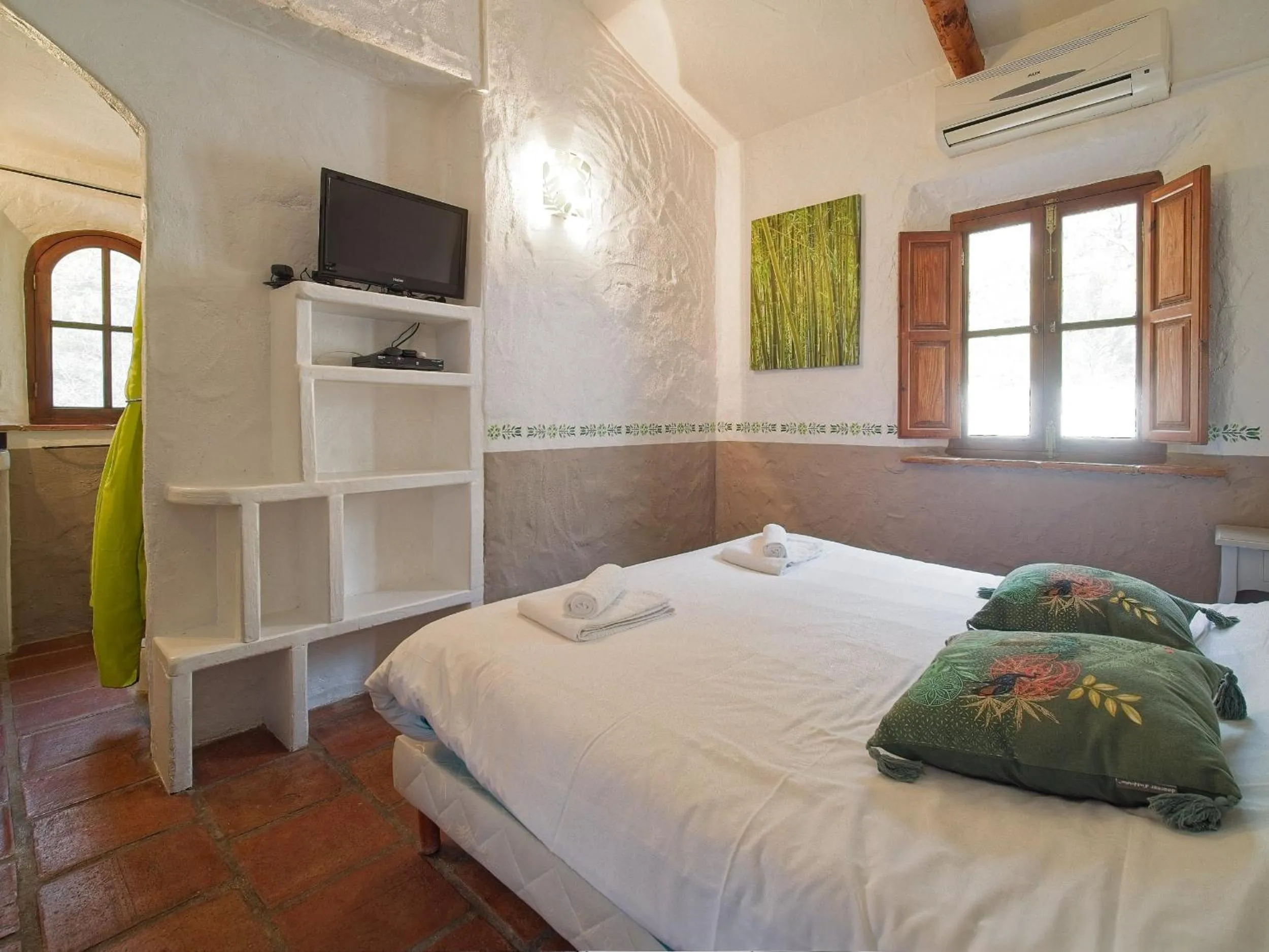 Bed in B&B Villa Chante Coucou