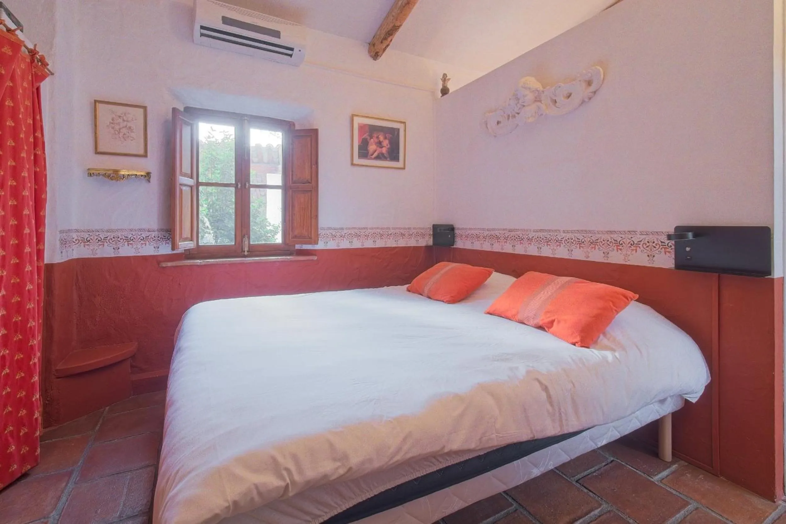 Bed in B&B Villa Chante Coucou