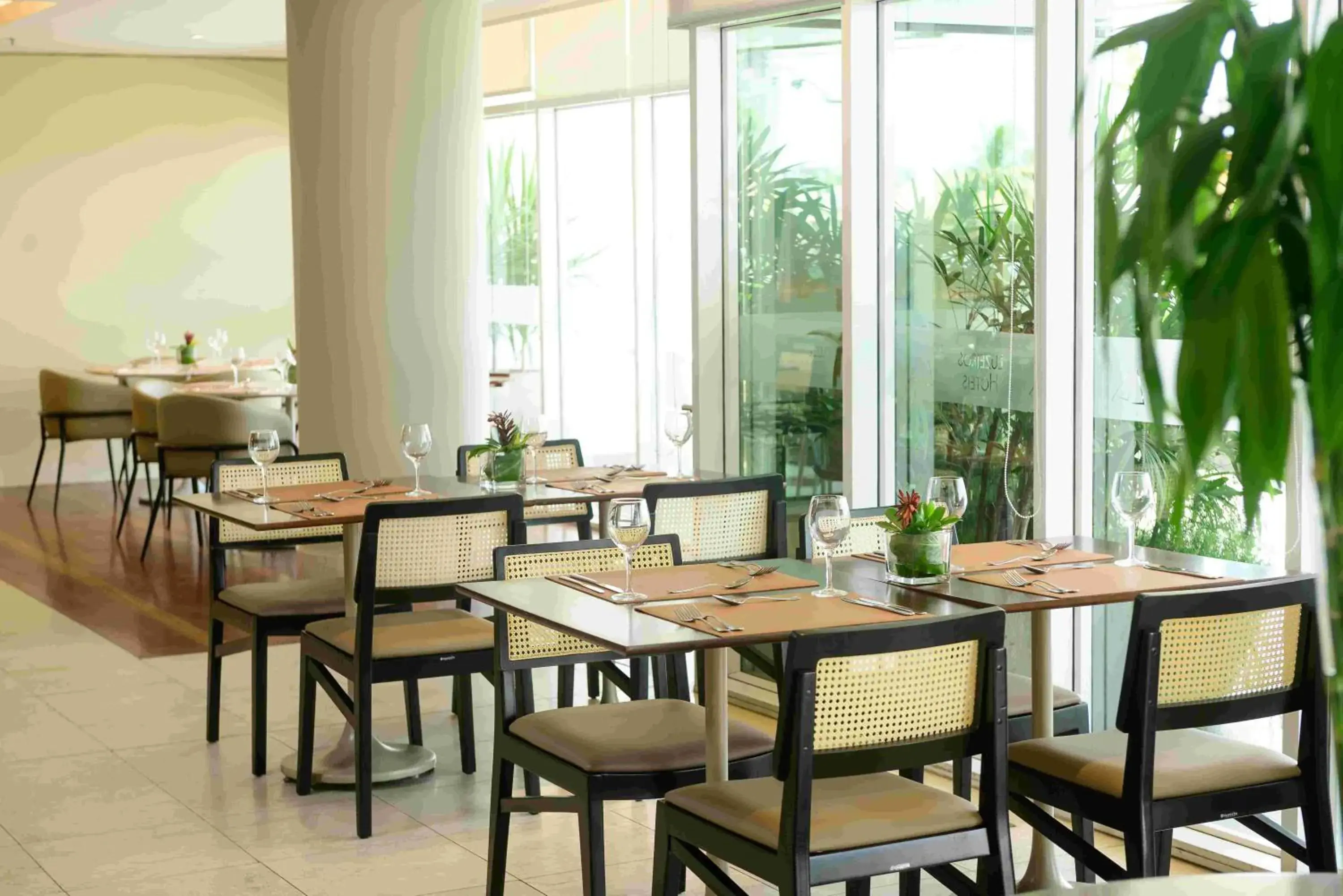 Restaurant/places to eat in Hotel Luzeiros Fortaleza Restaurant/places to eat in Hotel Luzeiros Fortaleza