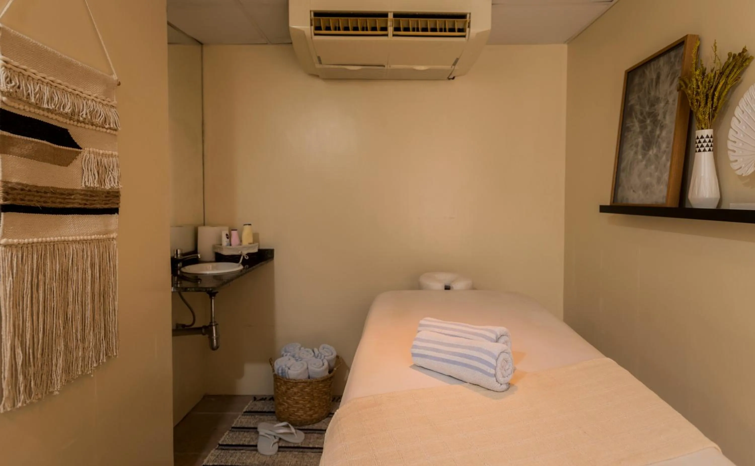 Massage, Bed in Hotel Luzeiros Fortaleza