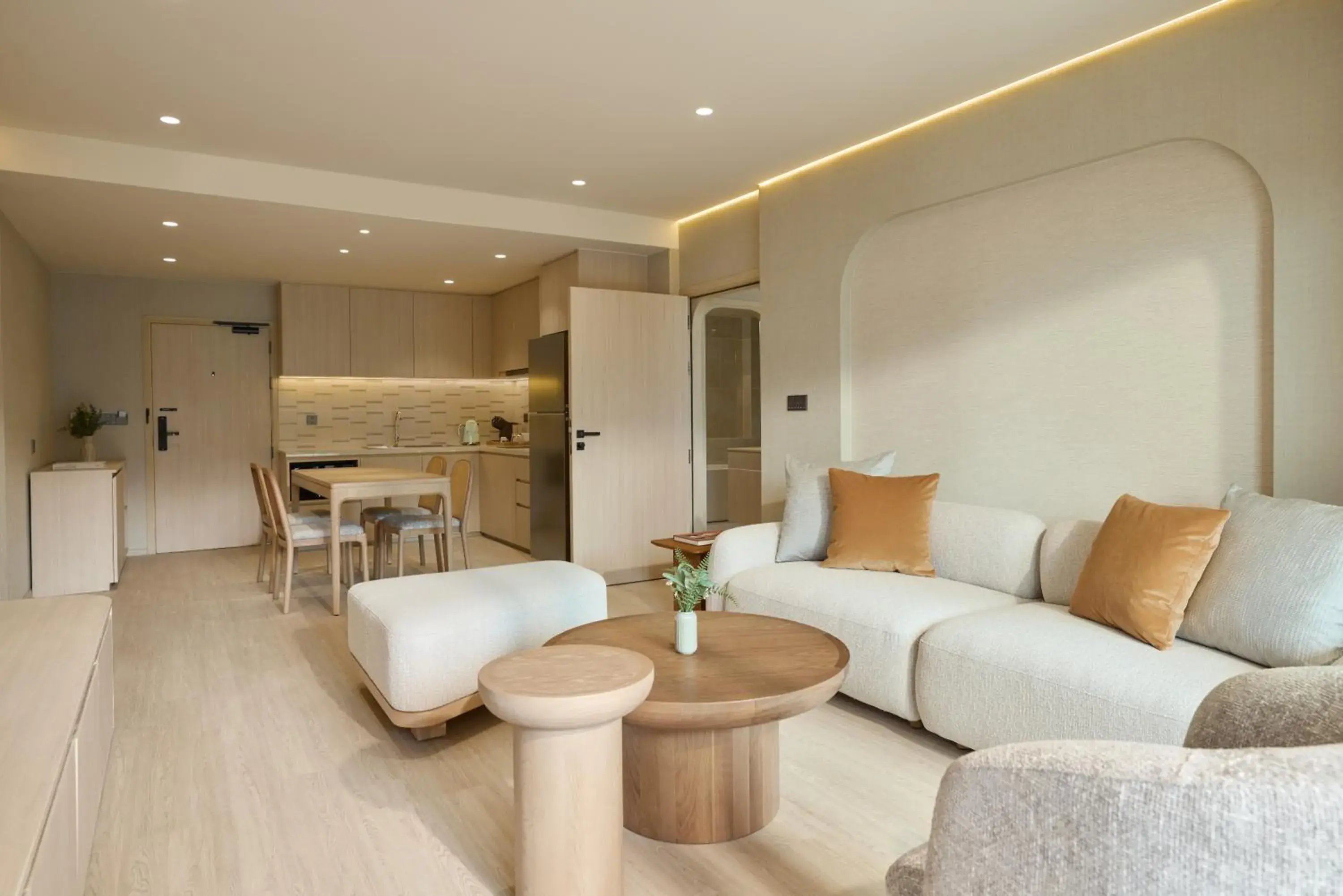 King Suite with Balcony in Marni Pattaya King Suite with Balcony in Marni Pattaya