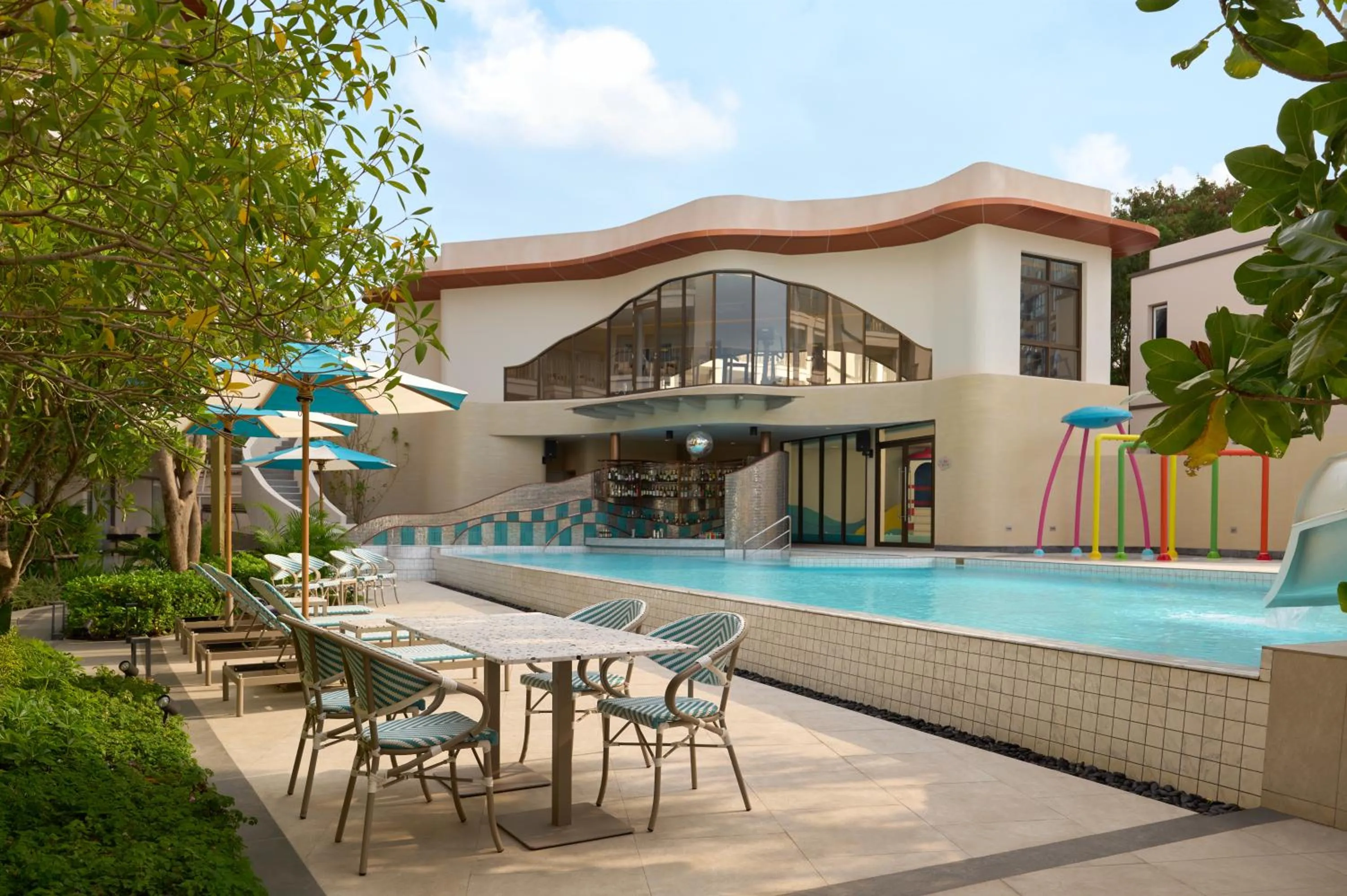 Swimming pool in Marni Pattaya