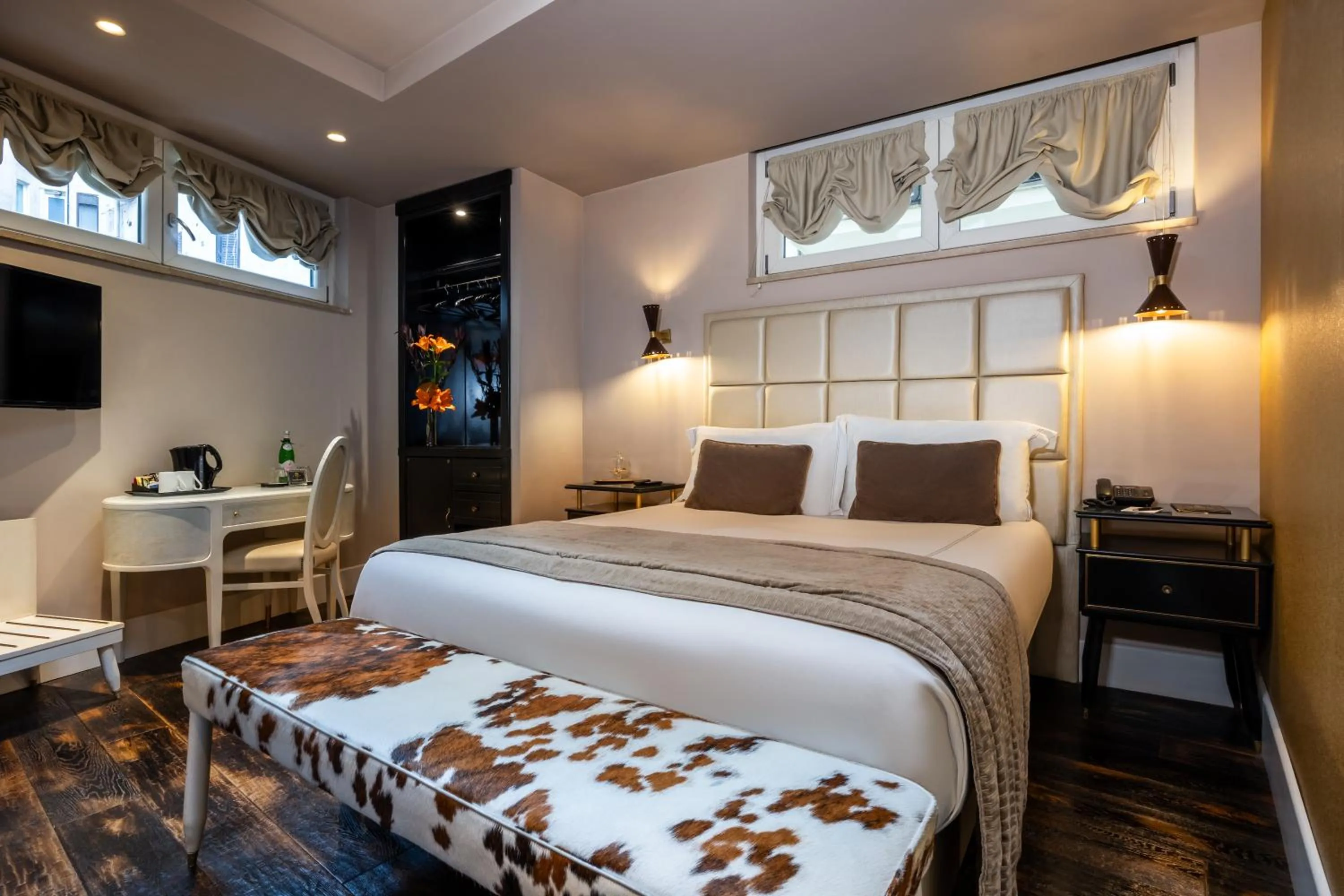 Photo of the whole room, Bed in HT6 Hotel Roma