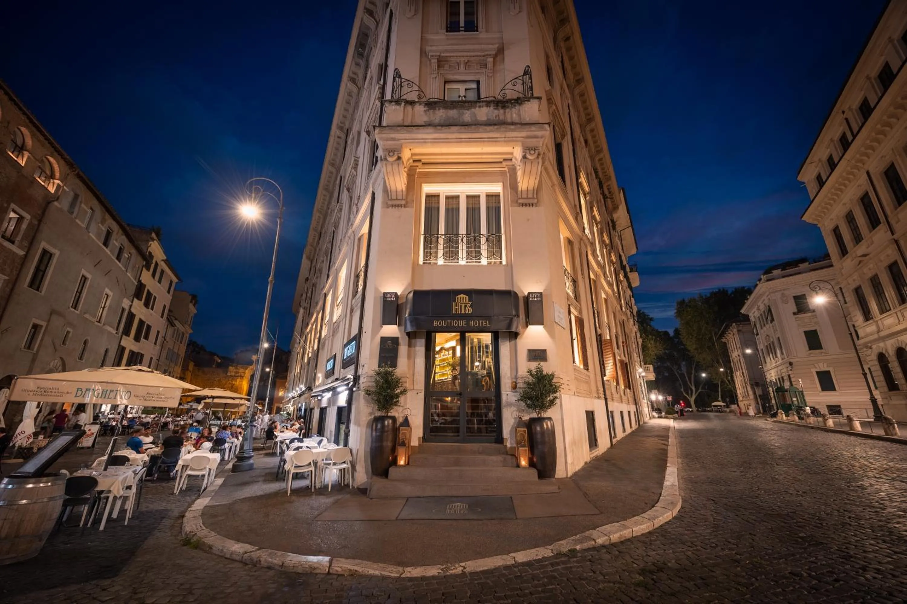 Property building in HT6 Hotel Roma