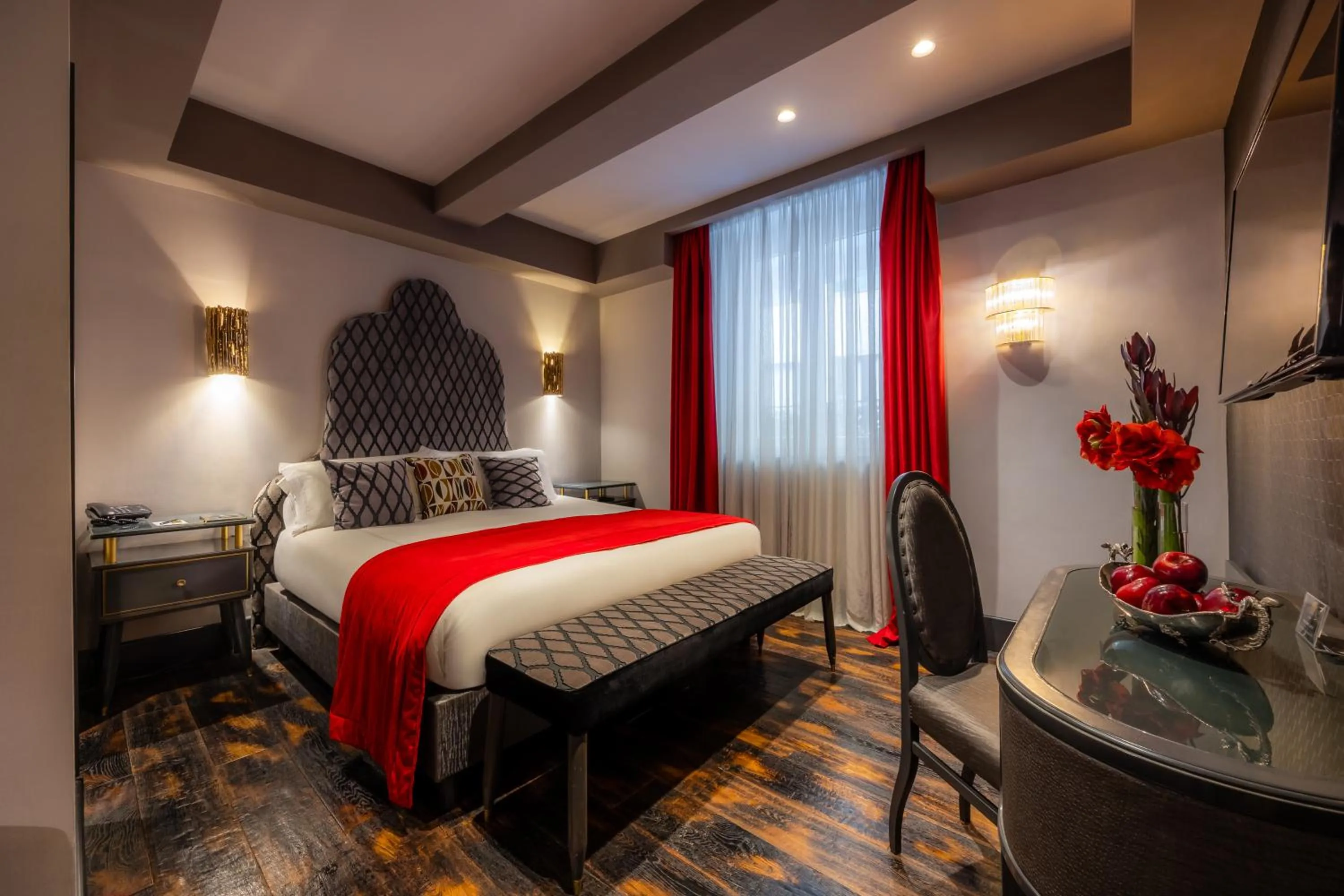 Photo of the whole room, Bed in HT6 Hotel Roma