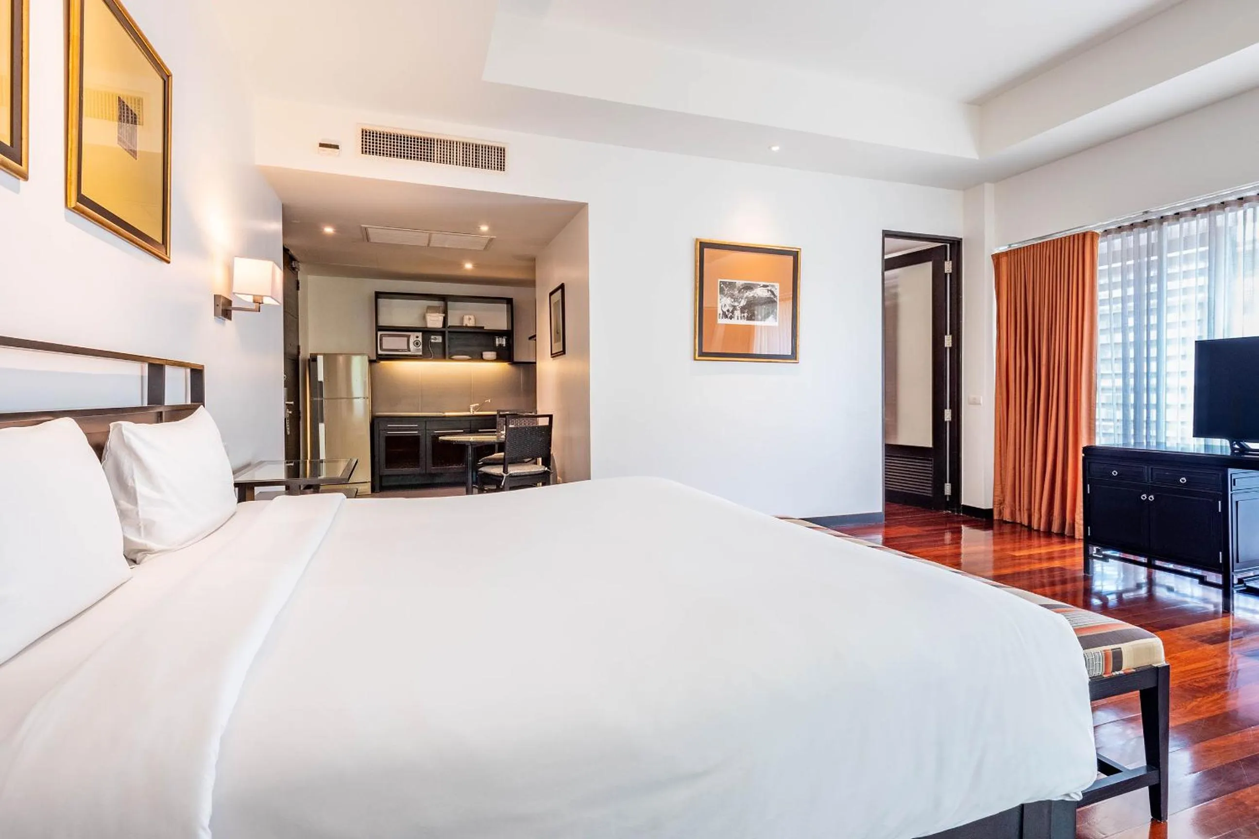 Bed in Luxe Residence