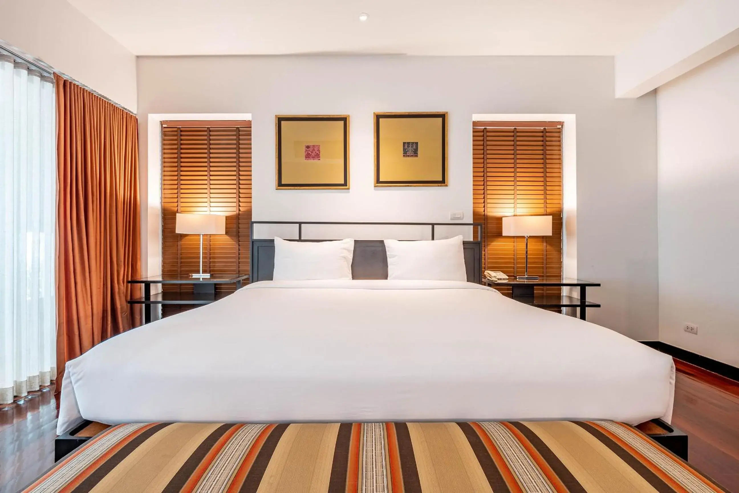 Bed in Luxe Residence Bed in Luxe Residence