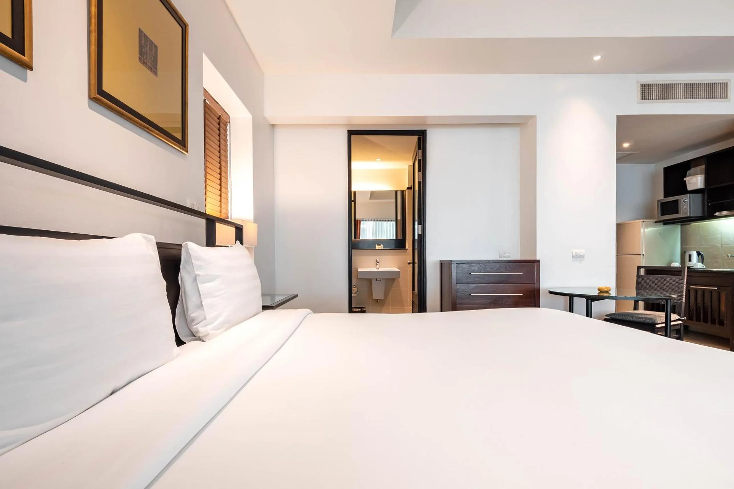 Bed in Luxe Residence