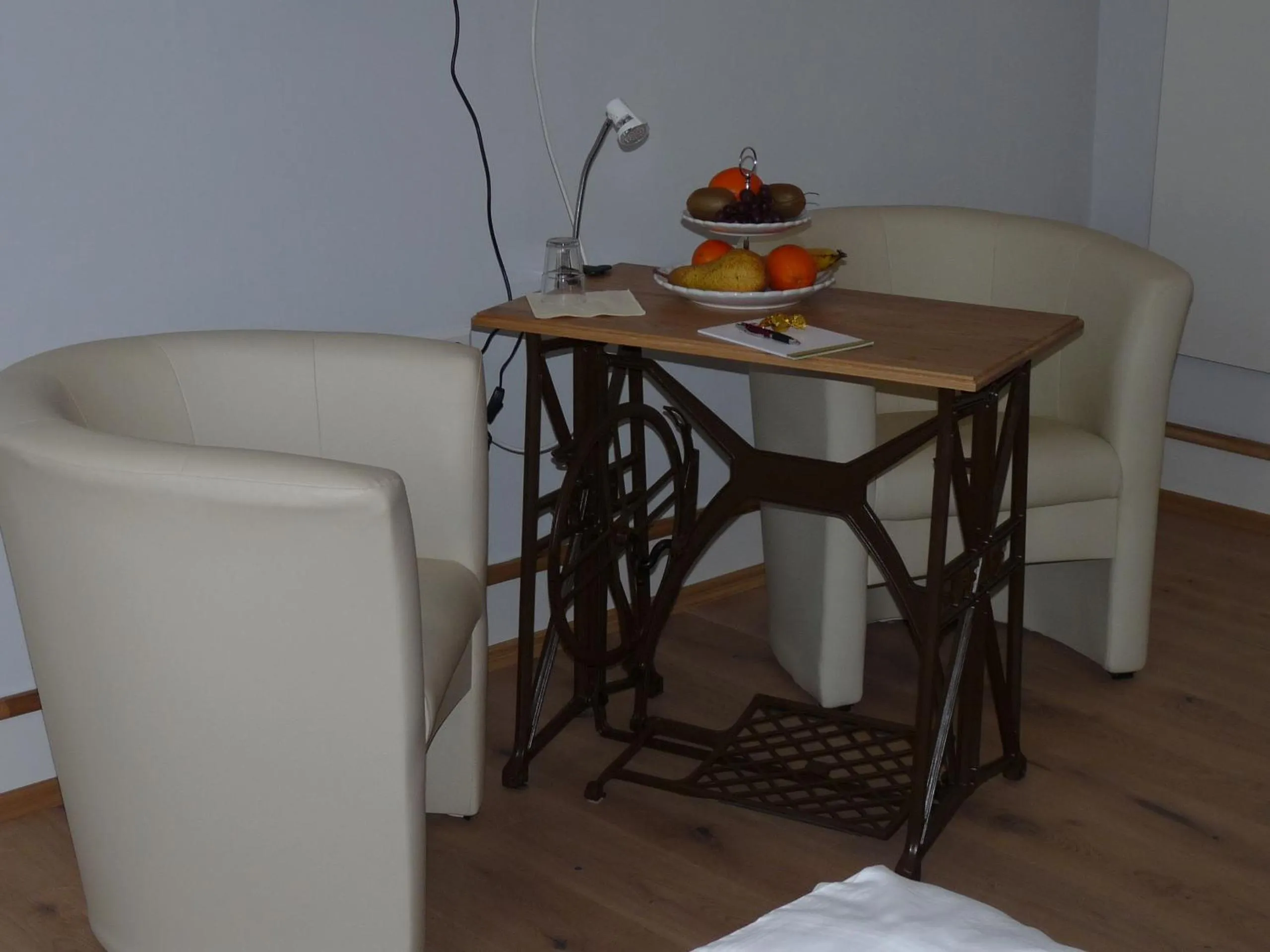 Seating area in Gästehaus "Unsere Stadtvilla" Hechingen