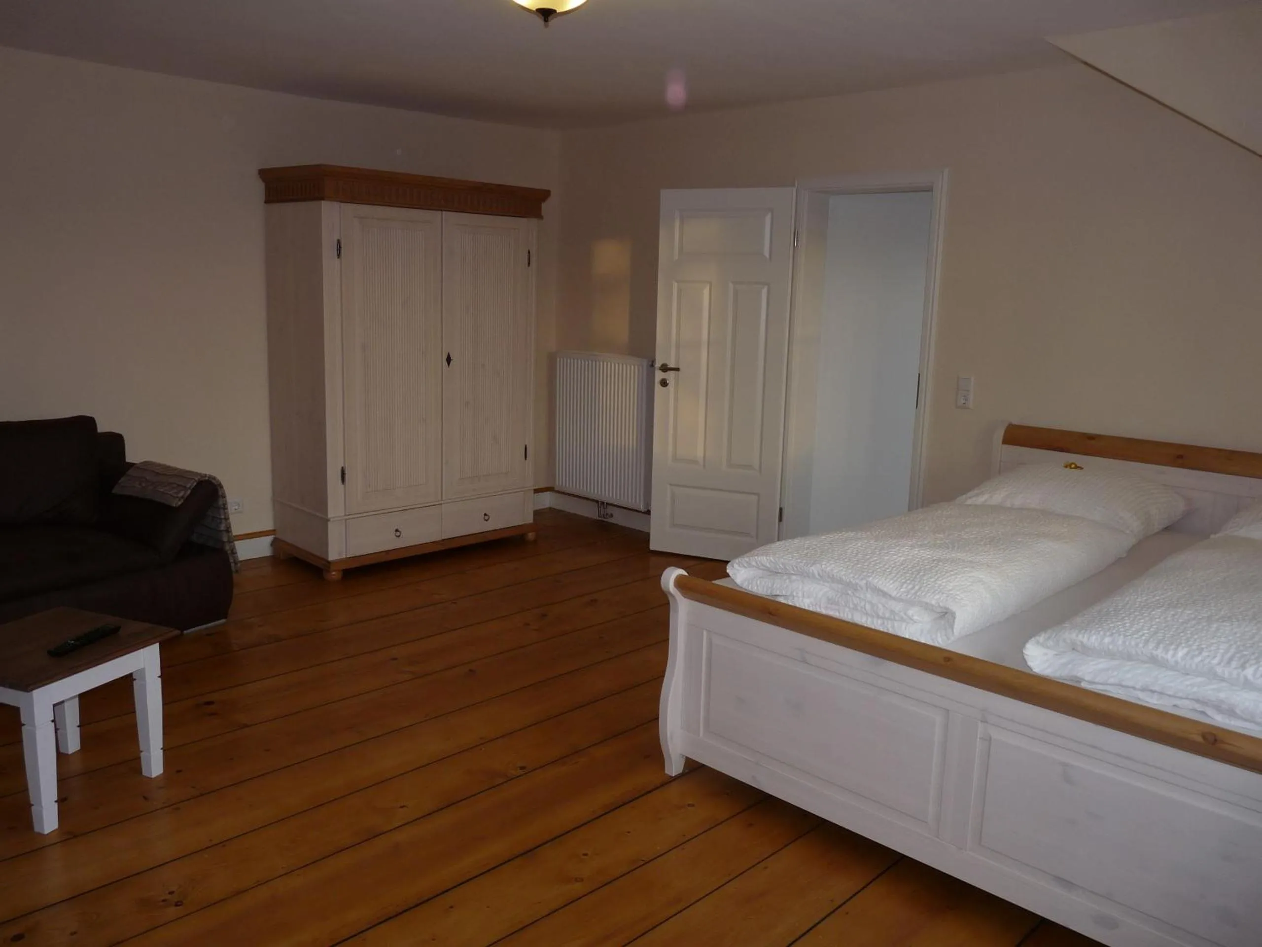 Bedroom, Bed in Gästehaus "Unsere Stadtvilla" Hechingen