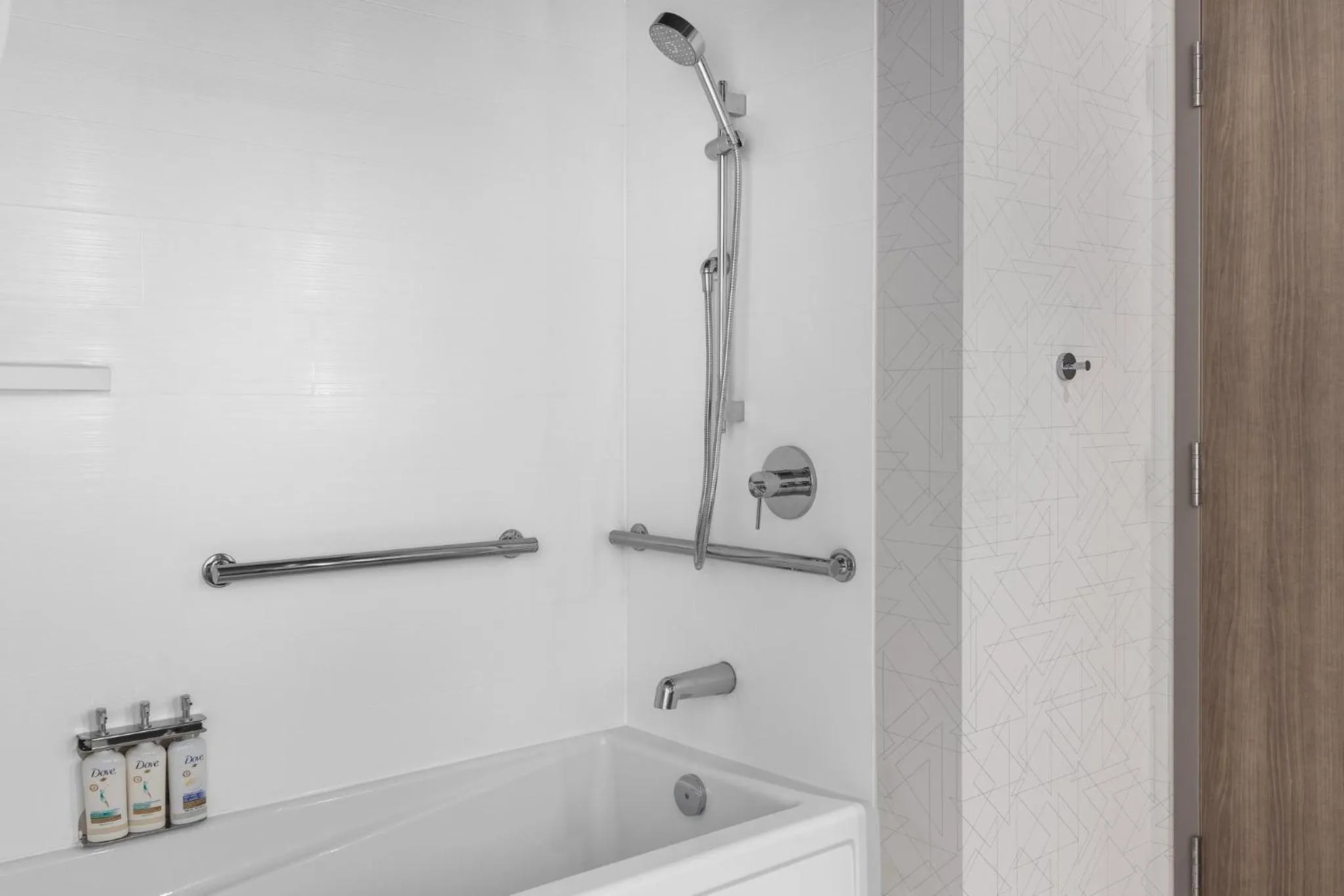 Bathroom in Holiday Inn Express Montreal Airport - St-Laurent by IHG