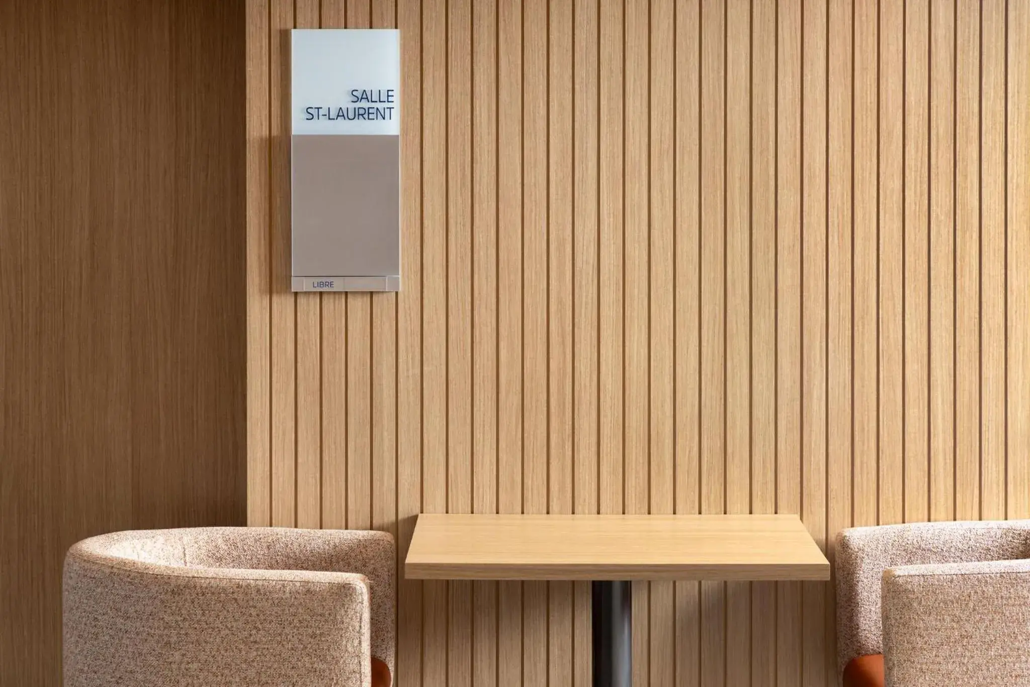 Property building in Holiday Inn Express Montreal Airport - St-Laurent by IHG Property building in Holiday Inn Express Montreal Airport - St-Laurent by IHG