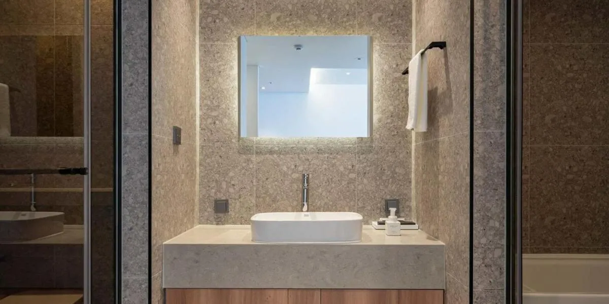 Shower in The hound hotel bandalseom2