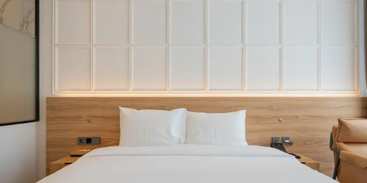 Bedroom, Bed in The hound hotel bandalseom2 Bedroom, Bed in The hound hotel bandalseom2