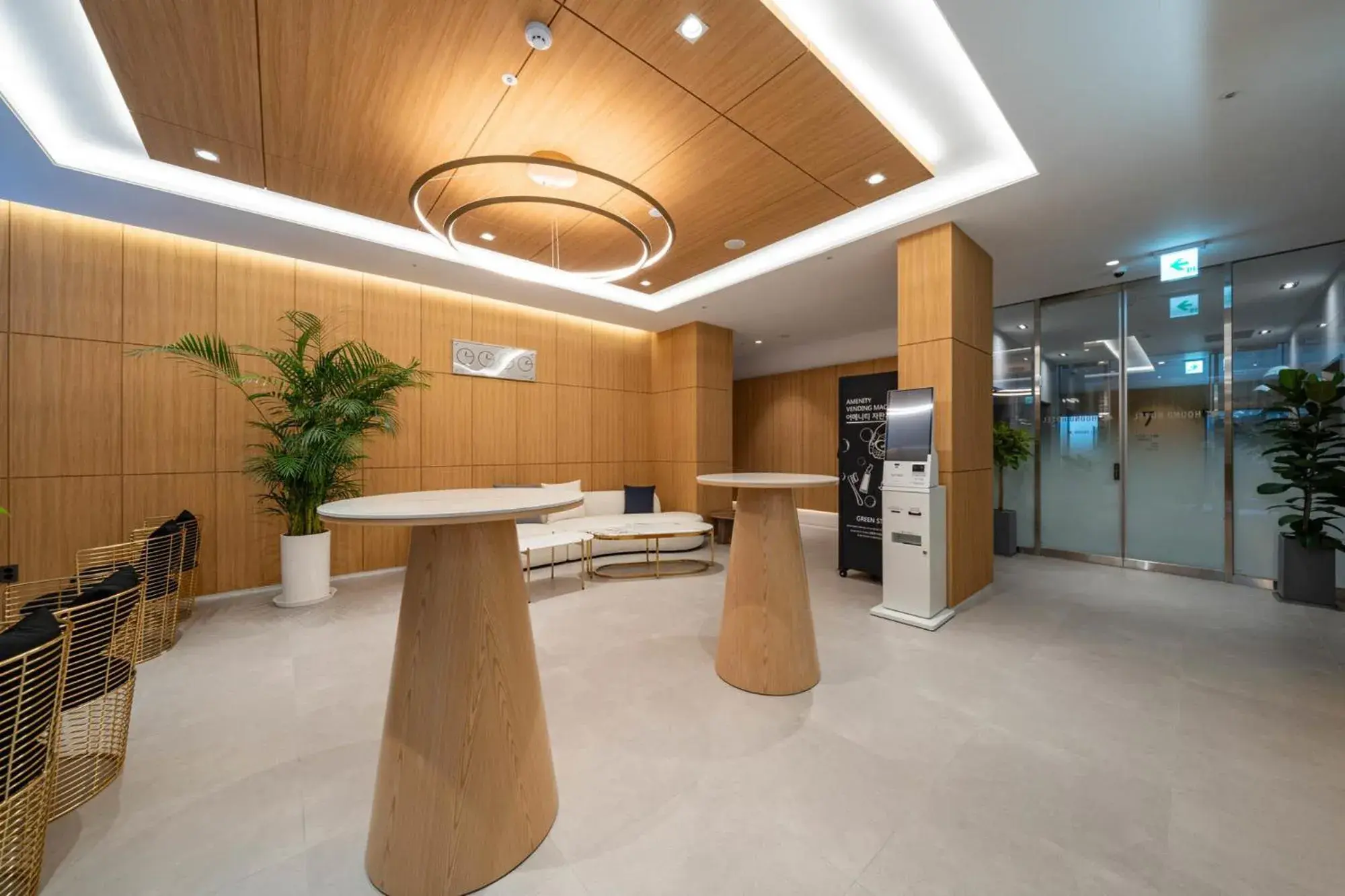 Lobby or reception in The hound hotel bandalseom2 Lobby or reception in The hound hotel bandalseom2