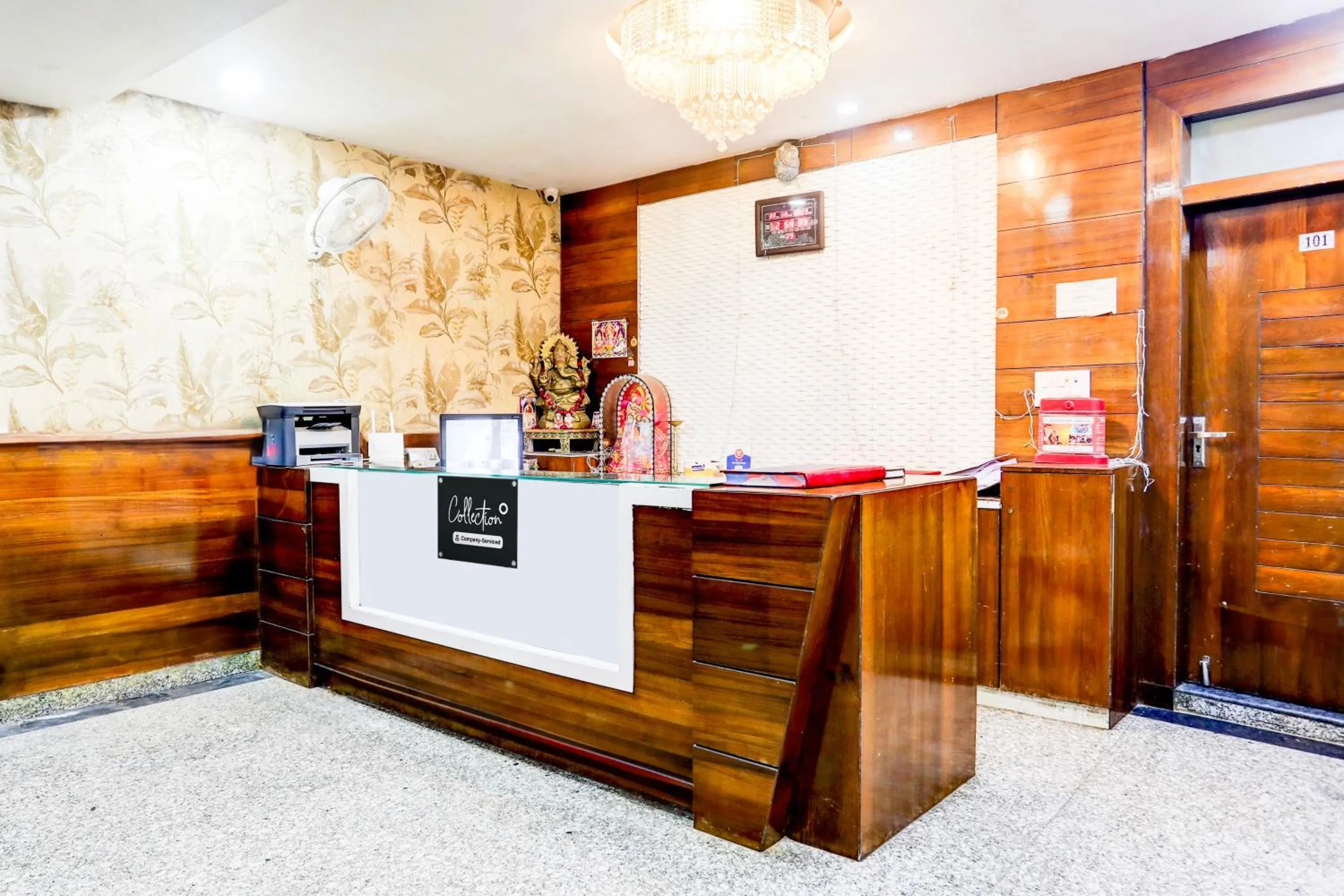 Lobby or reception in Super Collection O Kampoo Tiraha Road Formerly Siddhi Vinayak
