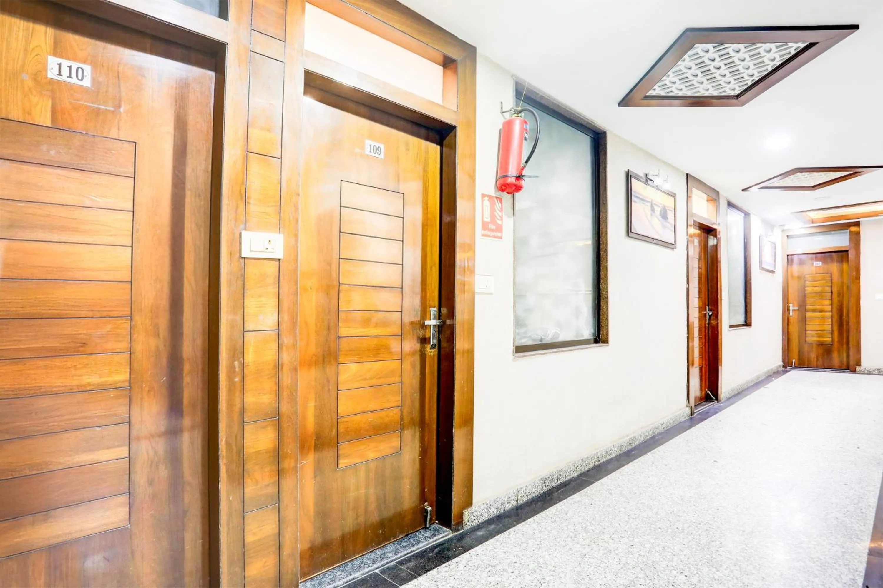 Lobby or reception in Super Collection O Kampoo Tiraha Road Formerly Siddhi Vinayak
