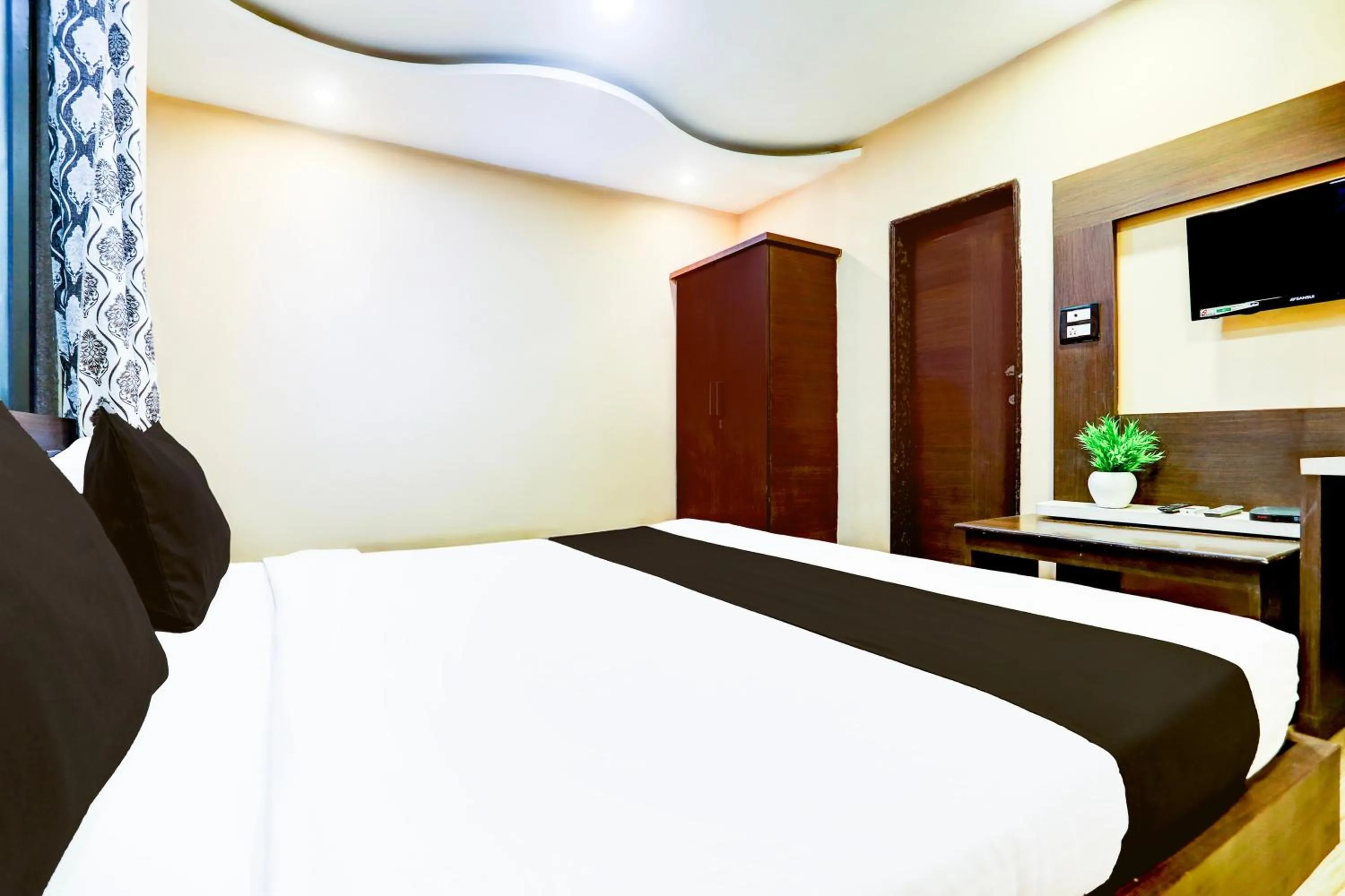 Bedroom, Bed in Super Collection O Kampoo Tiraha Road Formerly Siddhi Vinayak
