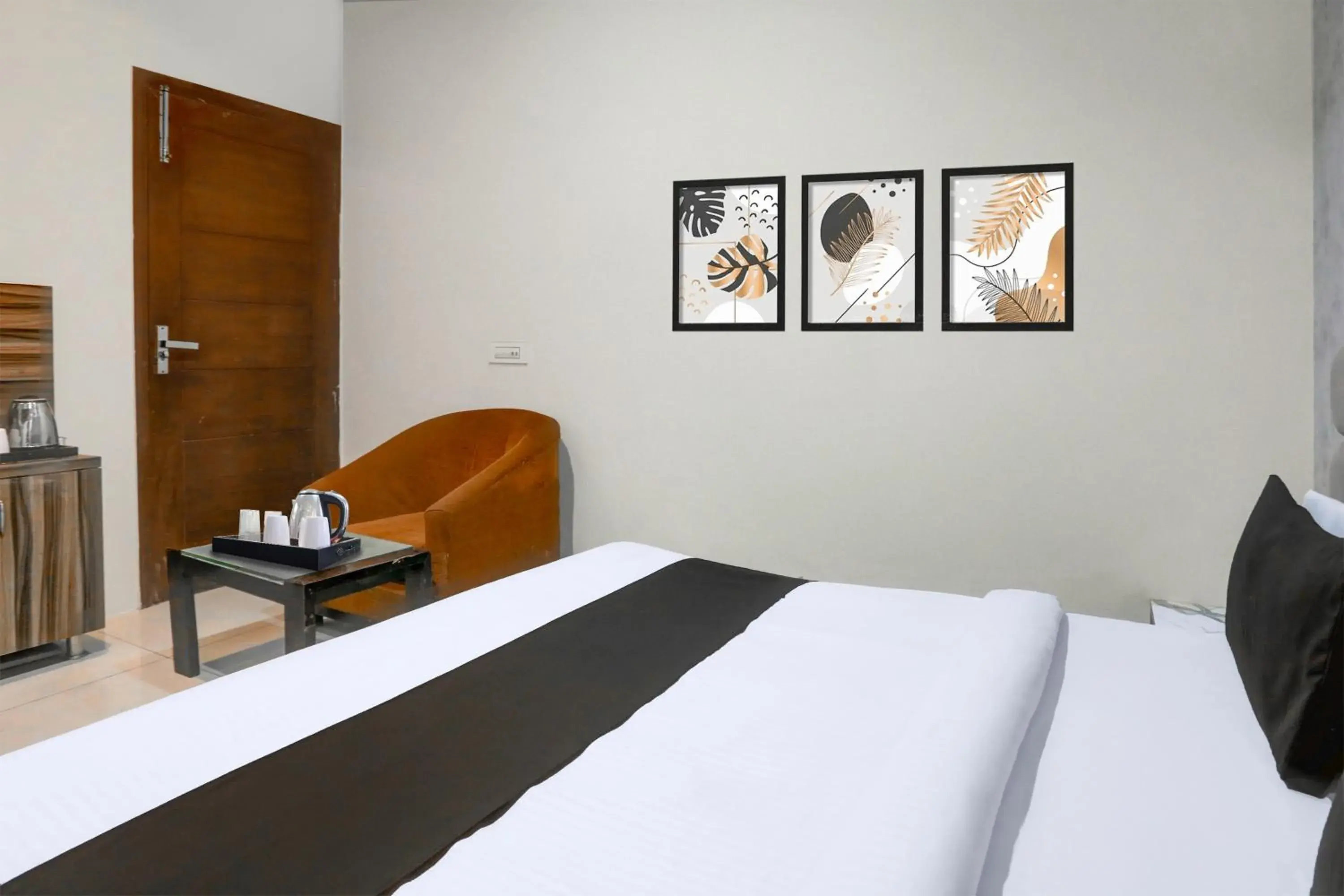 Bedroom, Bed in Super Collection O Railway Station Road Near Clock Tower Bedroom, Bed in Super Collection O Railway Station Road Near Clock Tower