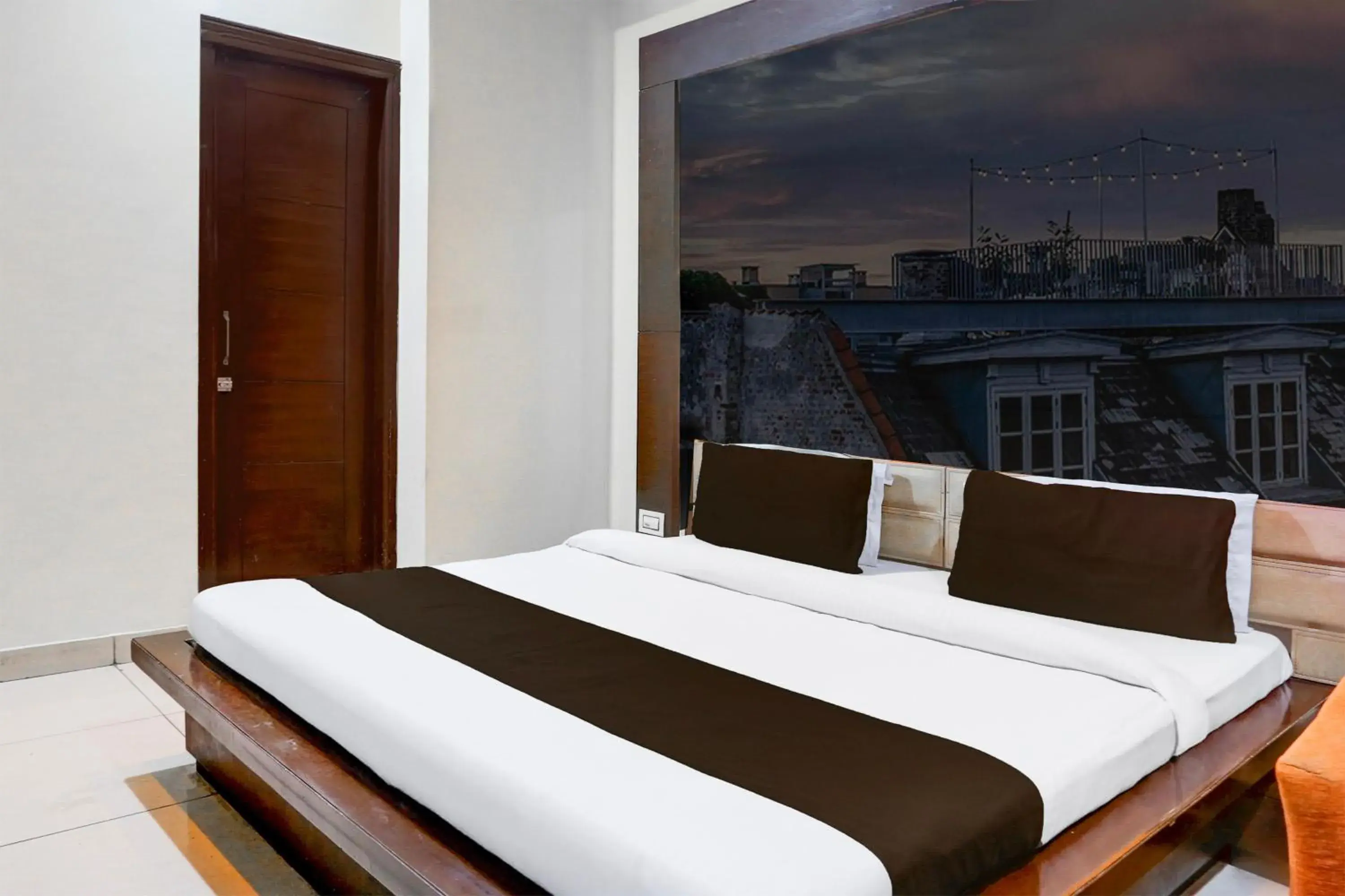 Bedroom, Bed in Super Collection O Railway Station Road Near Clock Tower Bedroom, Bed in Super Collection O Railway Station Road Near Clock Tower