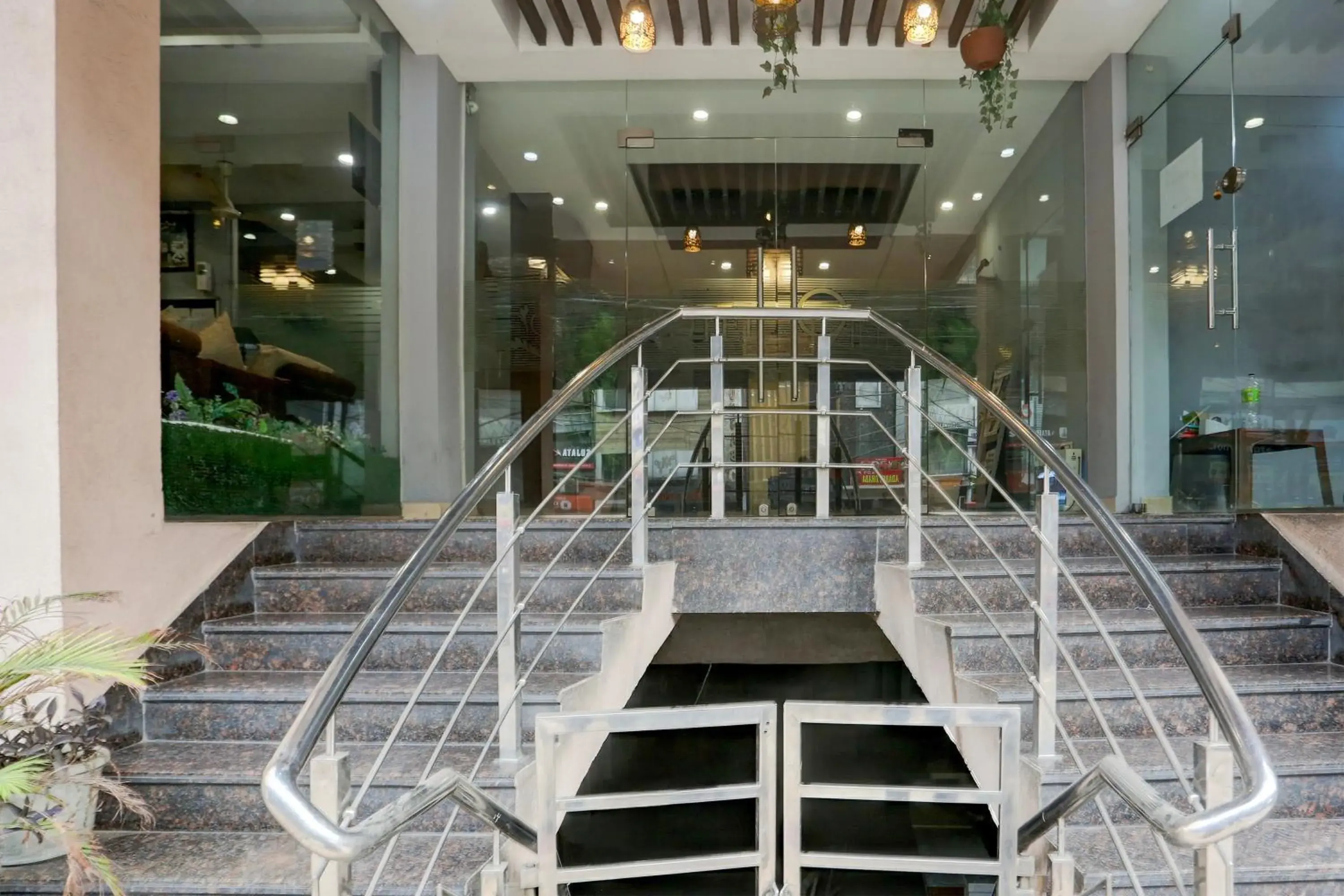 Facade/entrance in Super Collection O Railway Station Road Near Clock Tower Facade/entrance in Super Collection O Railway Station Road Near Clock Tower