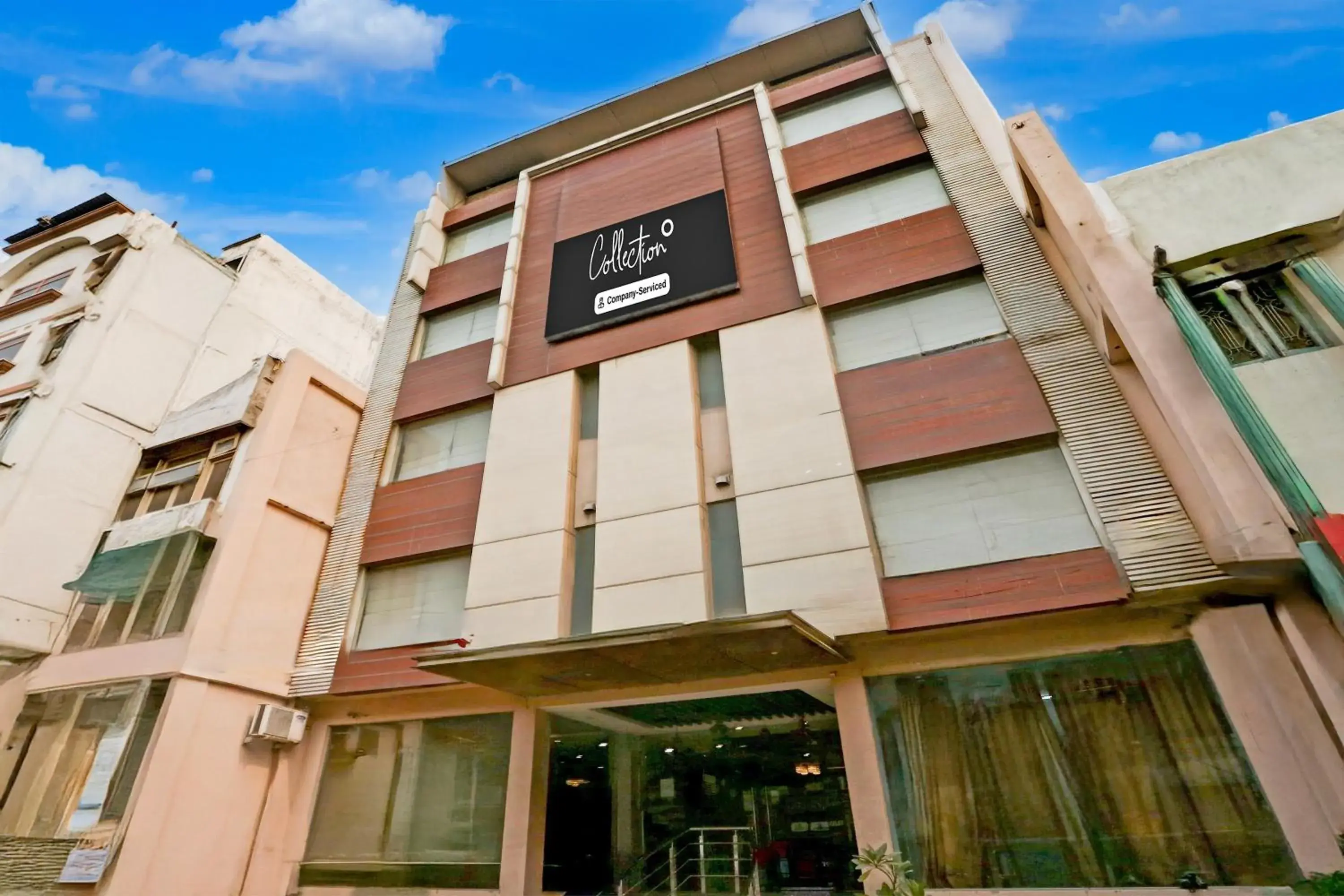 Facade/entrance in Super Collection O Railway Station Road Near Clock Tower Facade/entrance in Super Collection O Railway Station Road Near Clock Tower