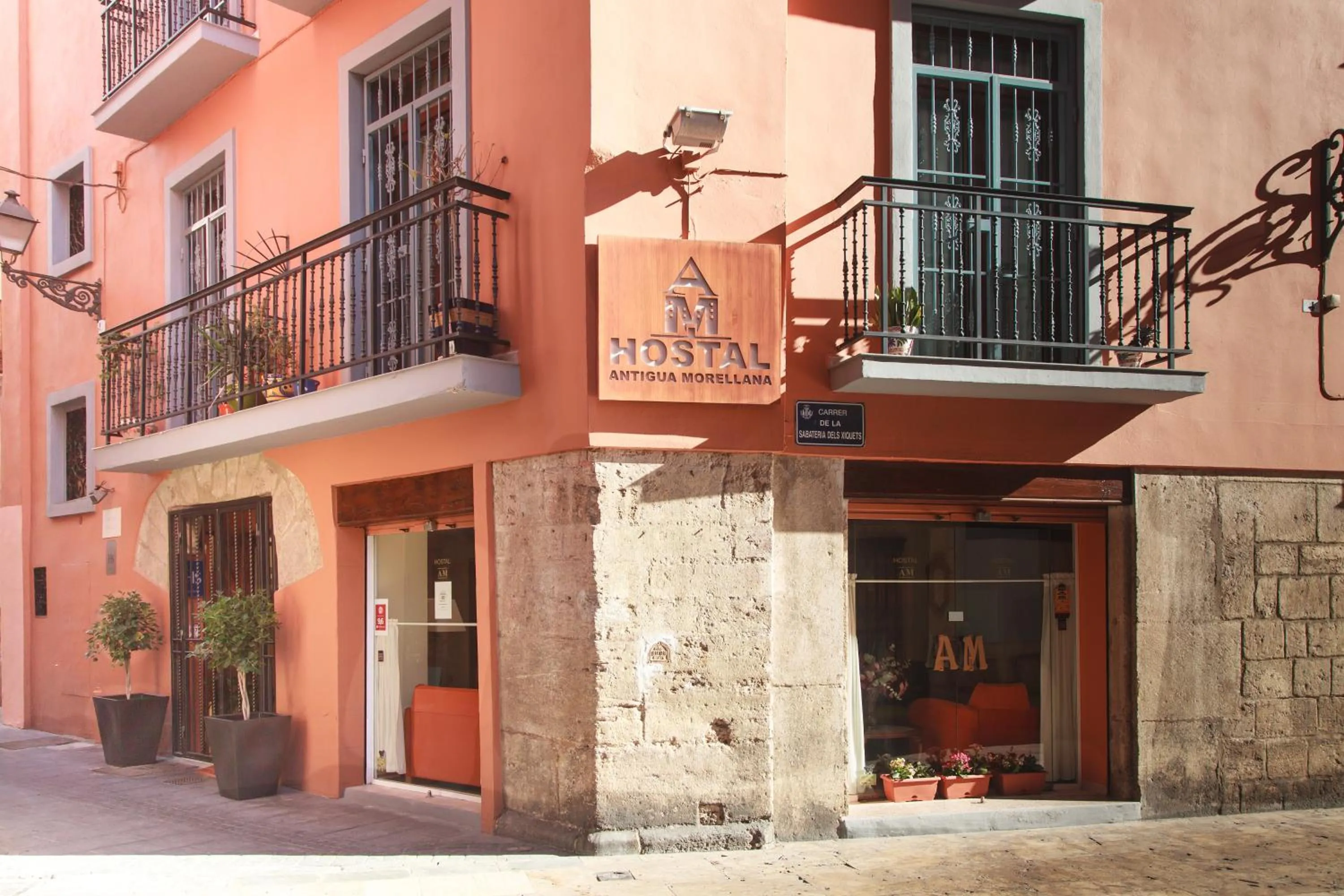 Property building in Hostal Antigua Morellana