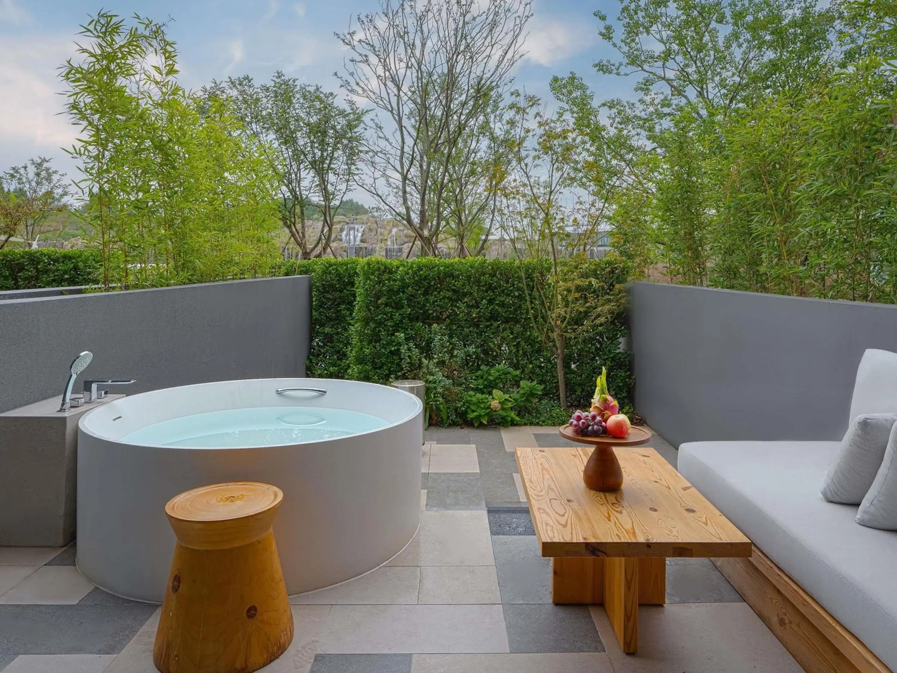 Bedroom in Chengdu Expo Waterfall Hotel - MGallery Collection Bedroom in Chengdu Expo Waterfall Hotel - MGallery Collection