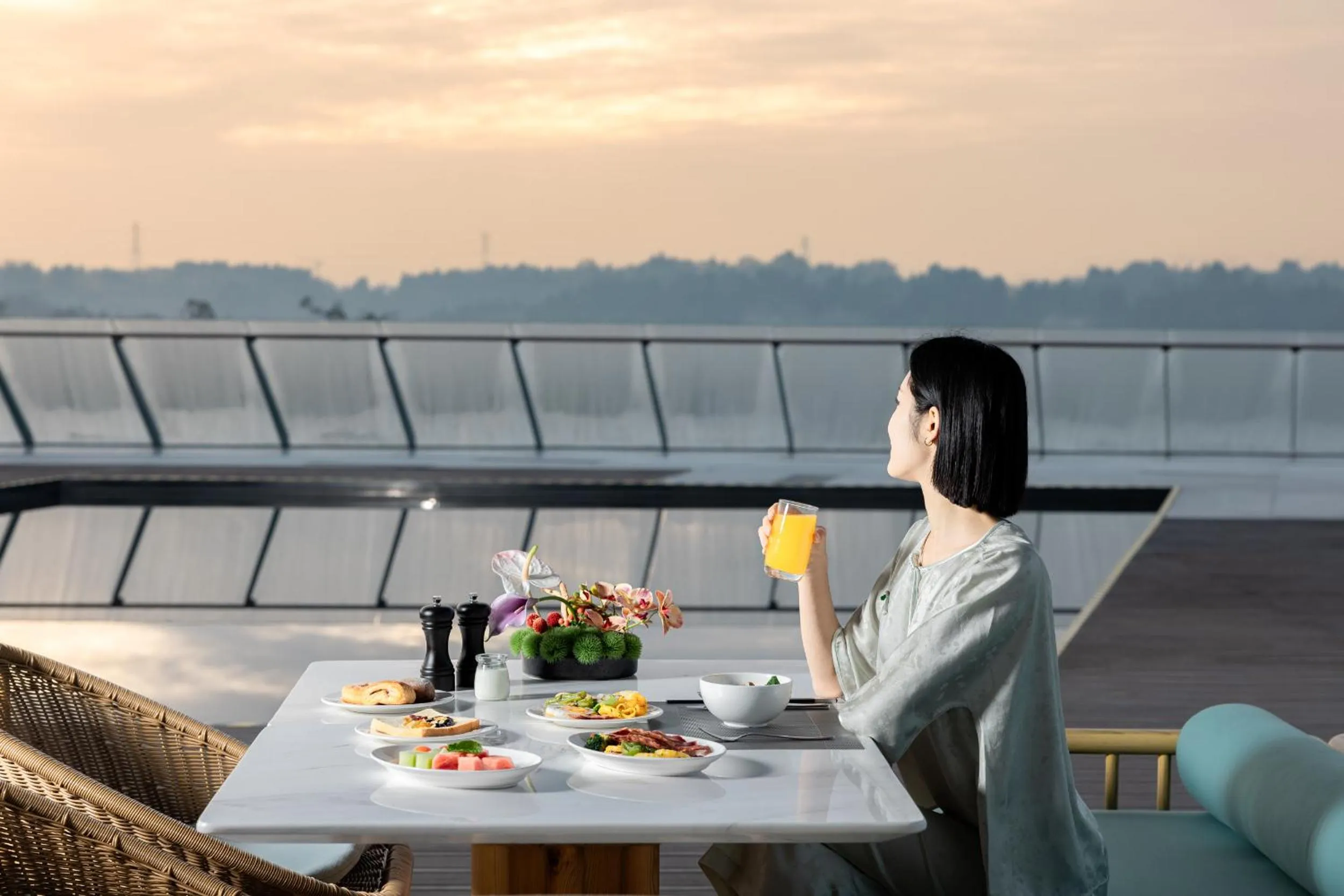 Breakfast in Chengdu Expo Waterfall Hotel - MGallery Collection