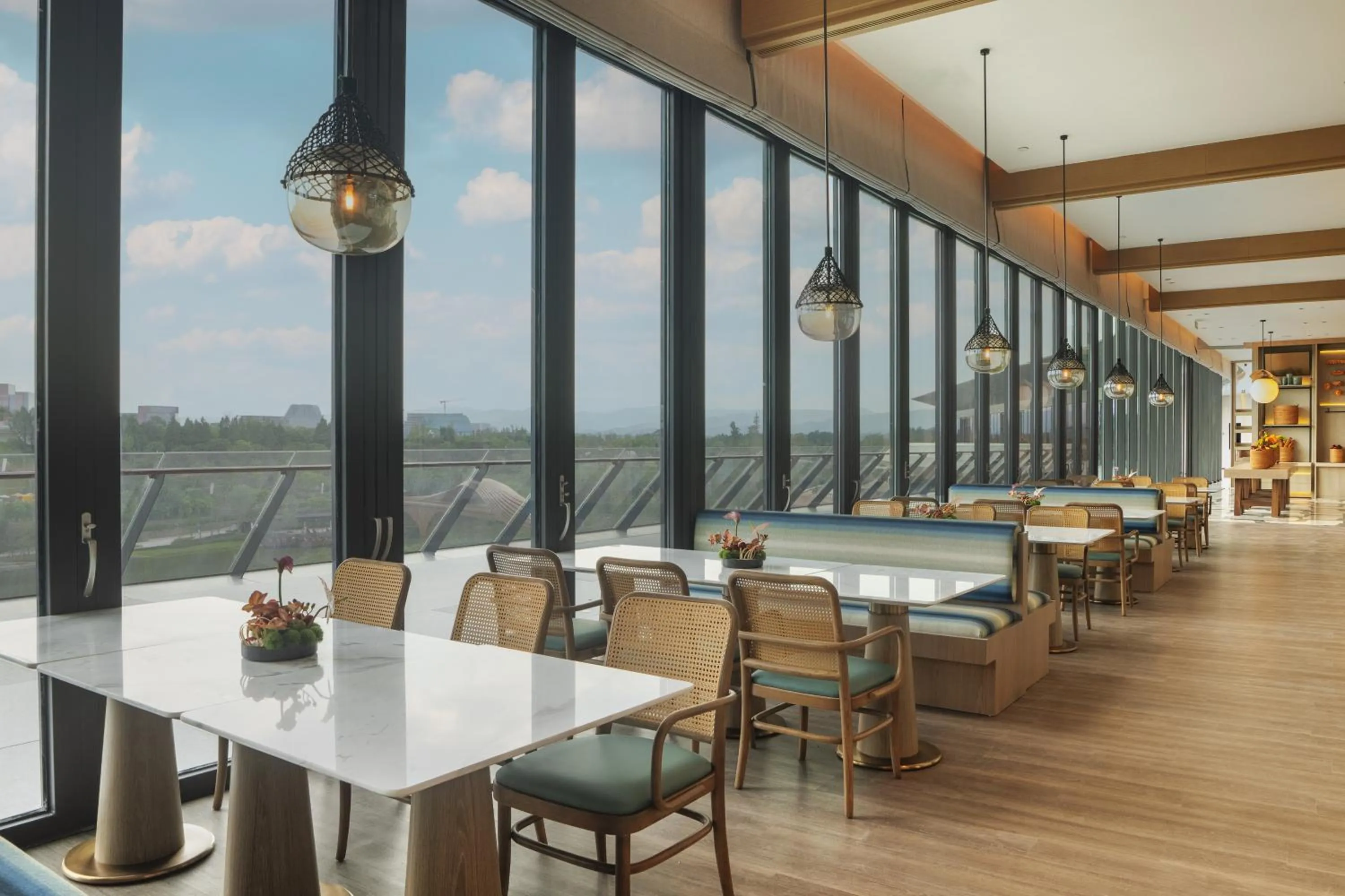 Restaurant/places to eat in Chengdu Expo Waterfall Hotel - MGallery Collection