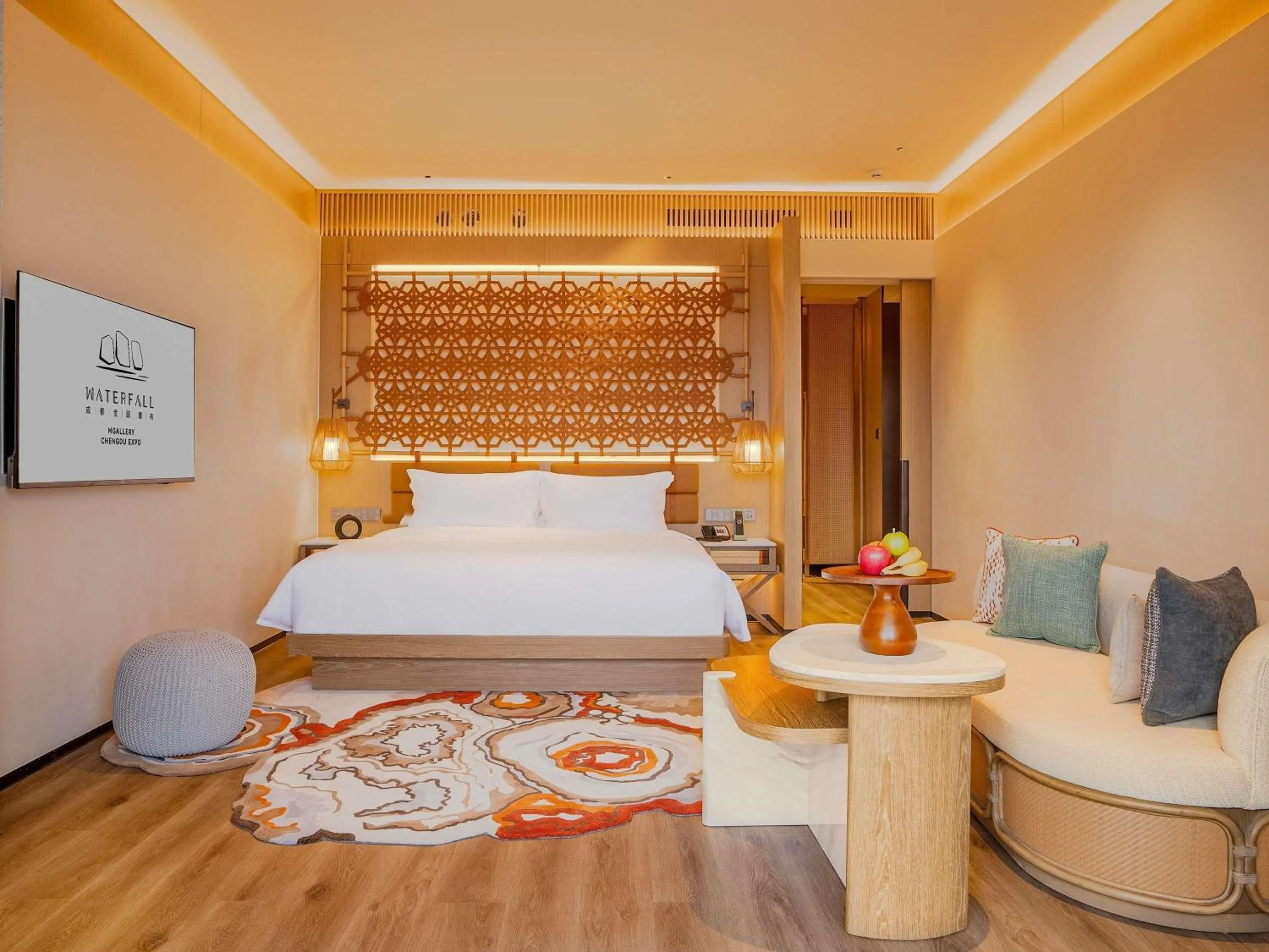 Bedroom, Bed in Chengdu Expo Waterfall Hotel - MGallery Collection