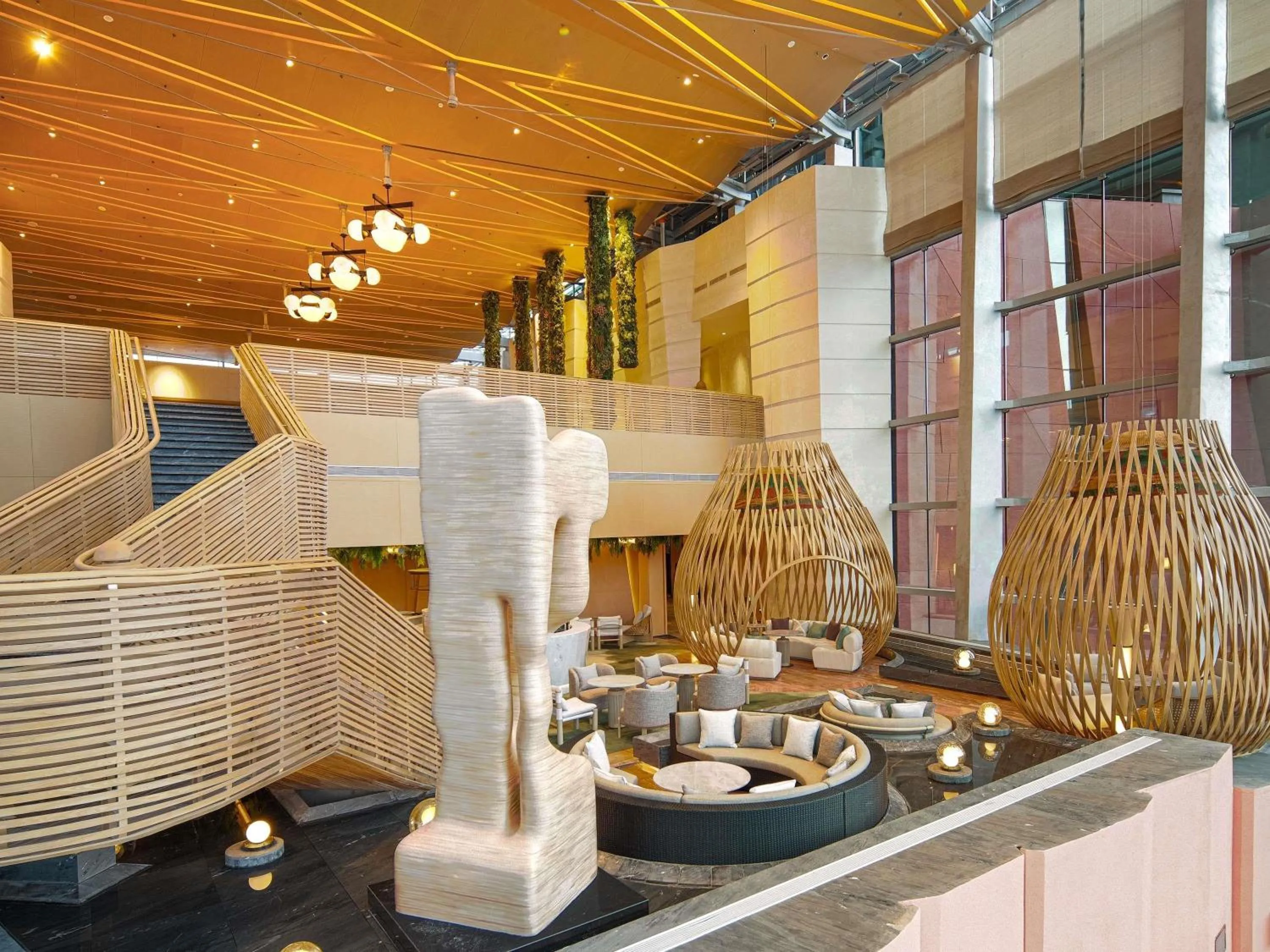 Lounge or bar in Chengdu Expo Waterfall Hotel - MGallery Collection