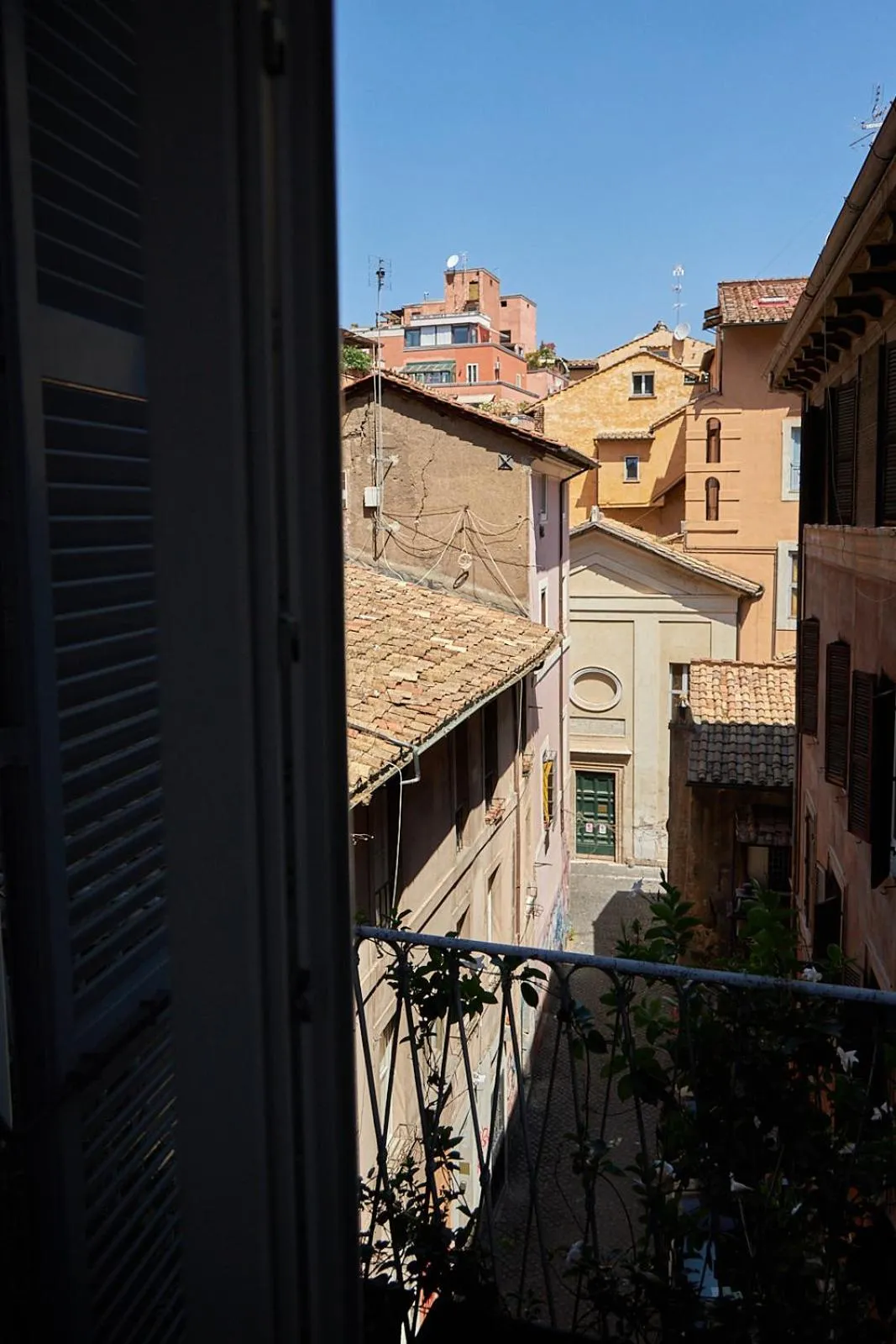 Property building in The Roman Empire Guesthouse