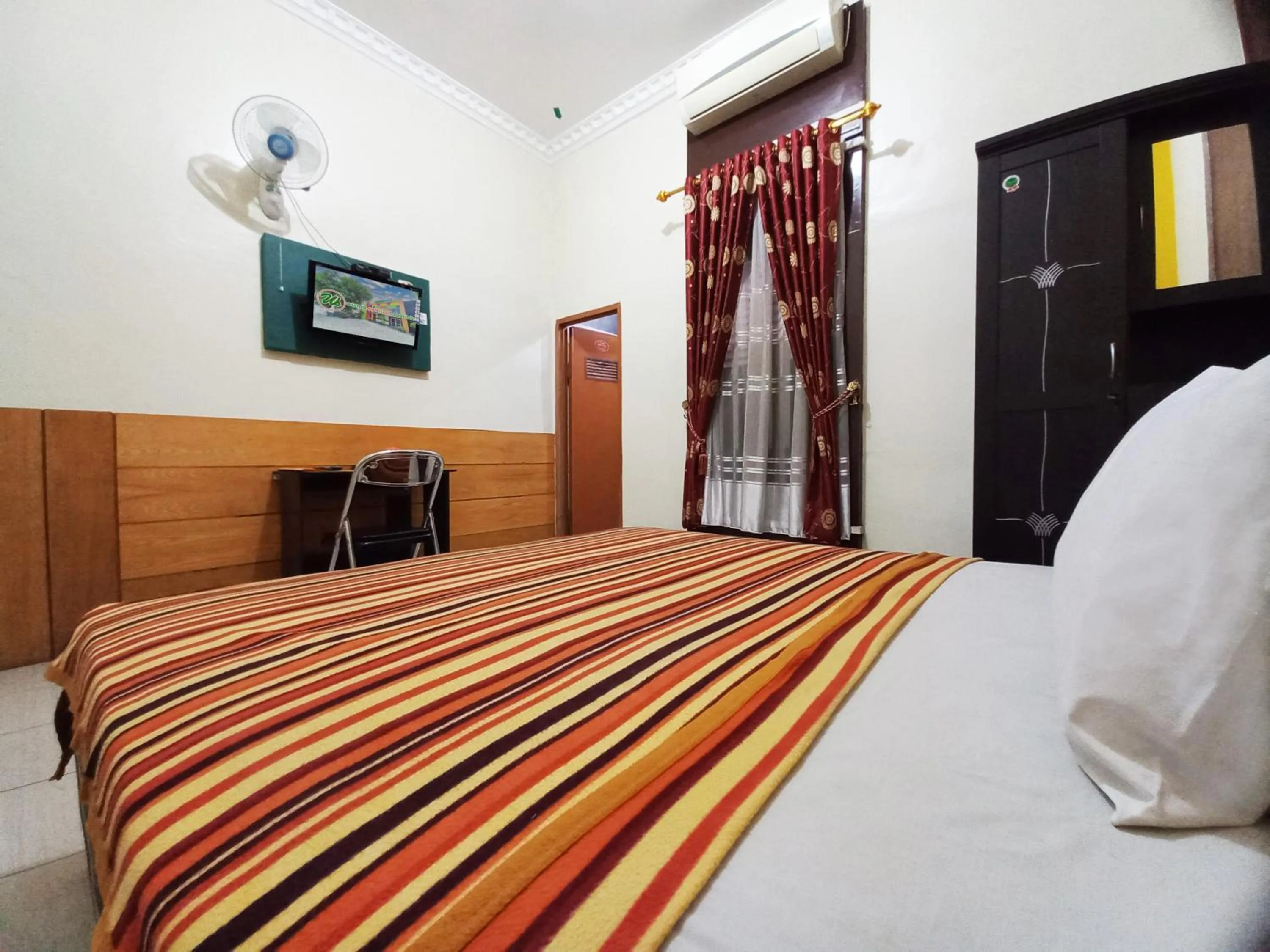 Bedroom, Bed in Guest House Syariah GS Sakinah, Kota Metro
