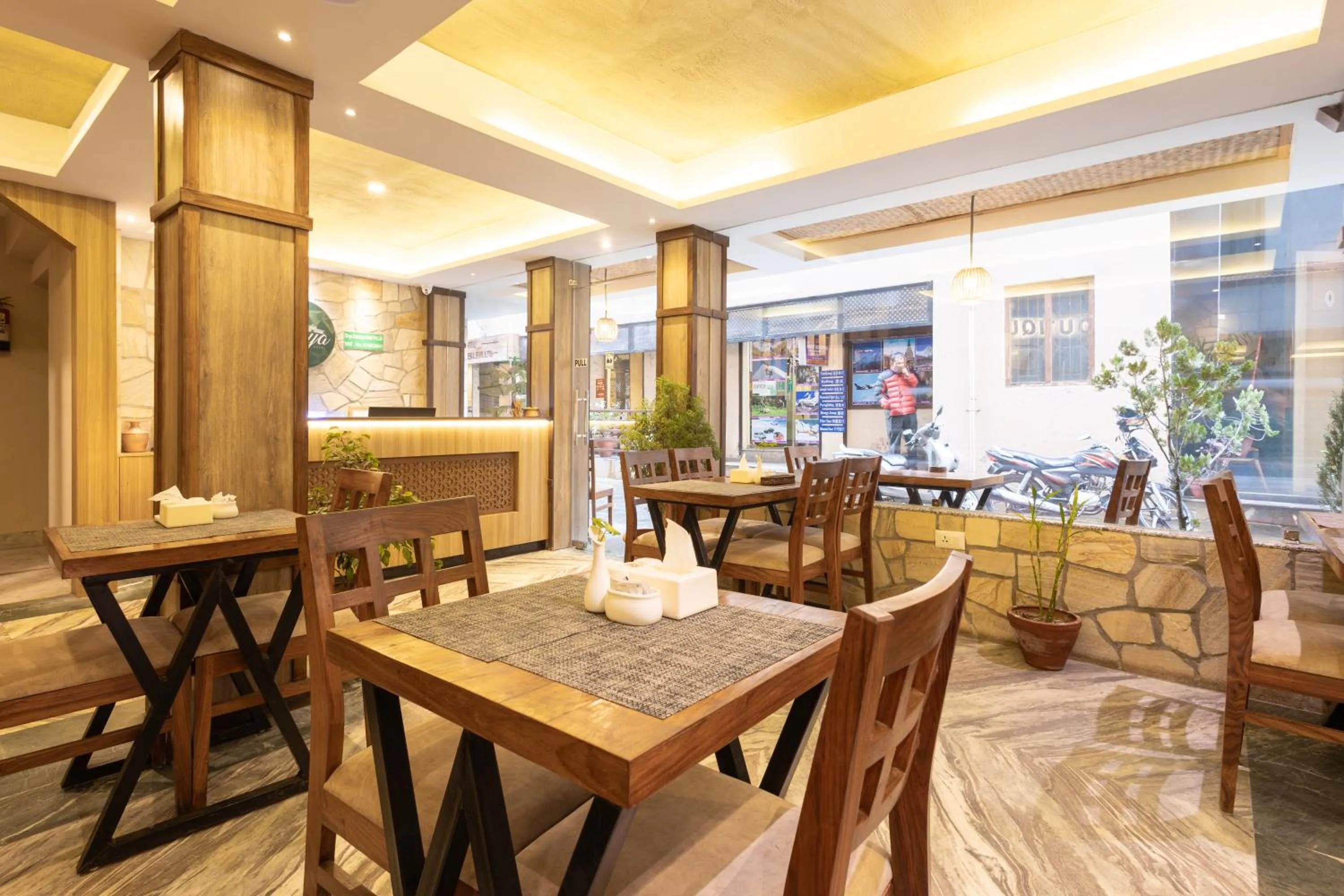 Restaurant/places to eat in Divya Boutique Inn