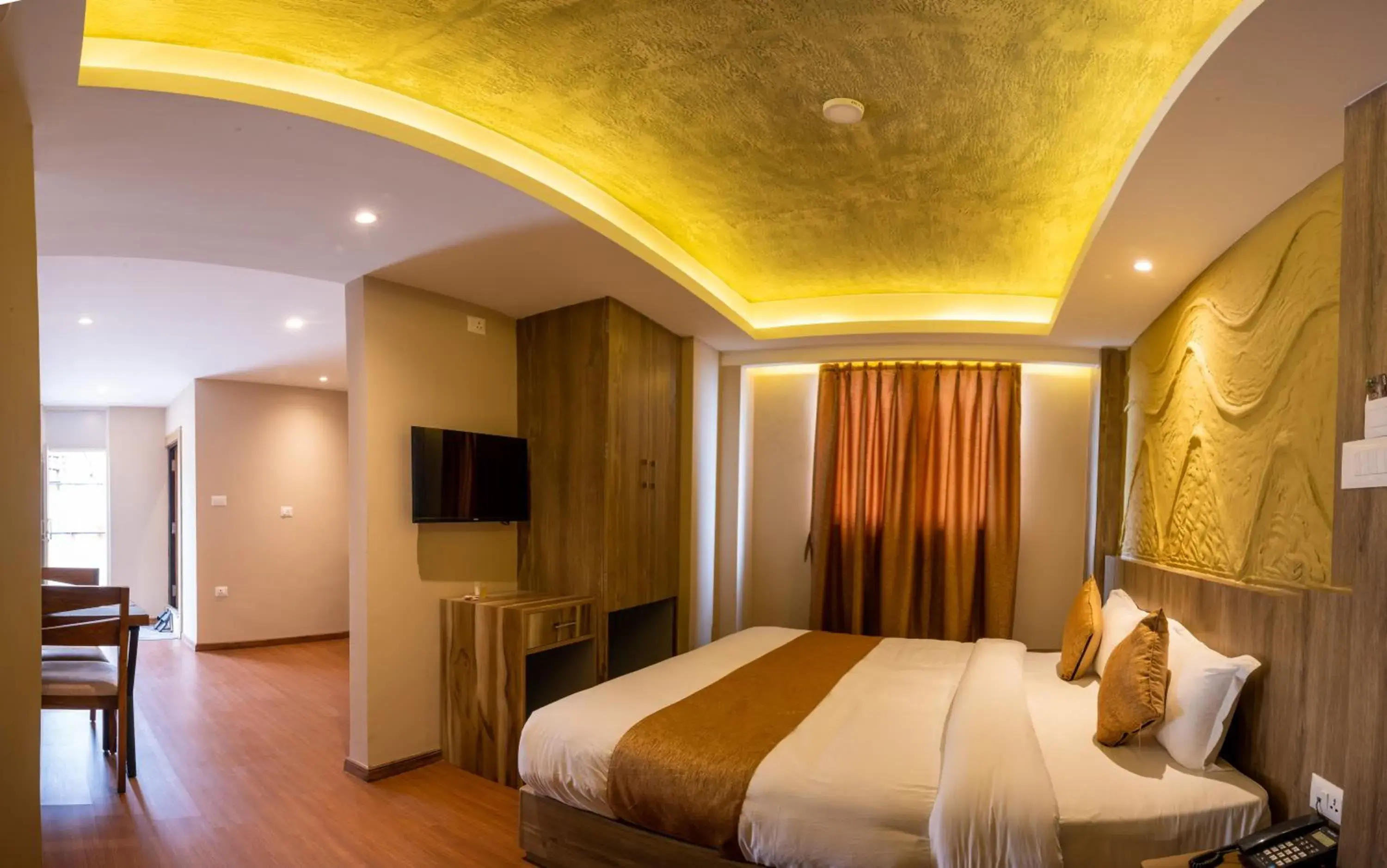 Restaurant/places to eat, Bed in Divya Boutique Inn Restaurant/places to eat, Bed in Divya Boutique Inn