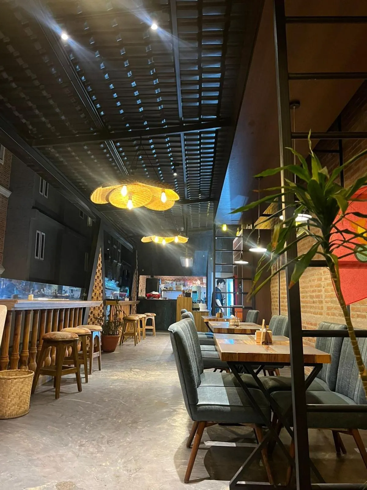 Restaurant/places to eat in Divya Boutique Inn