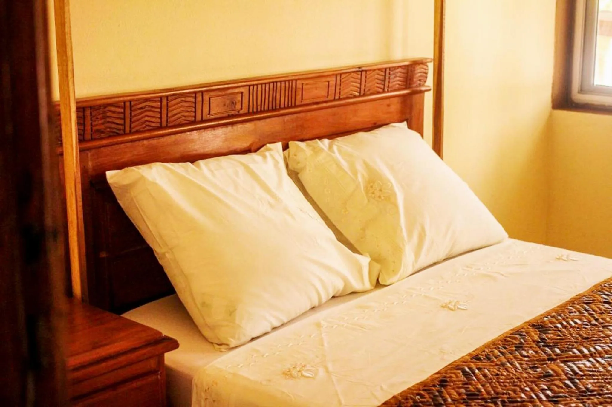 Bed in Diaspora Benin Hotel C-E