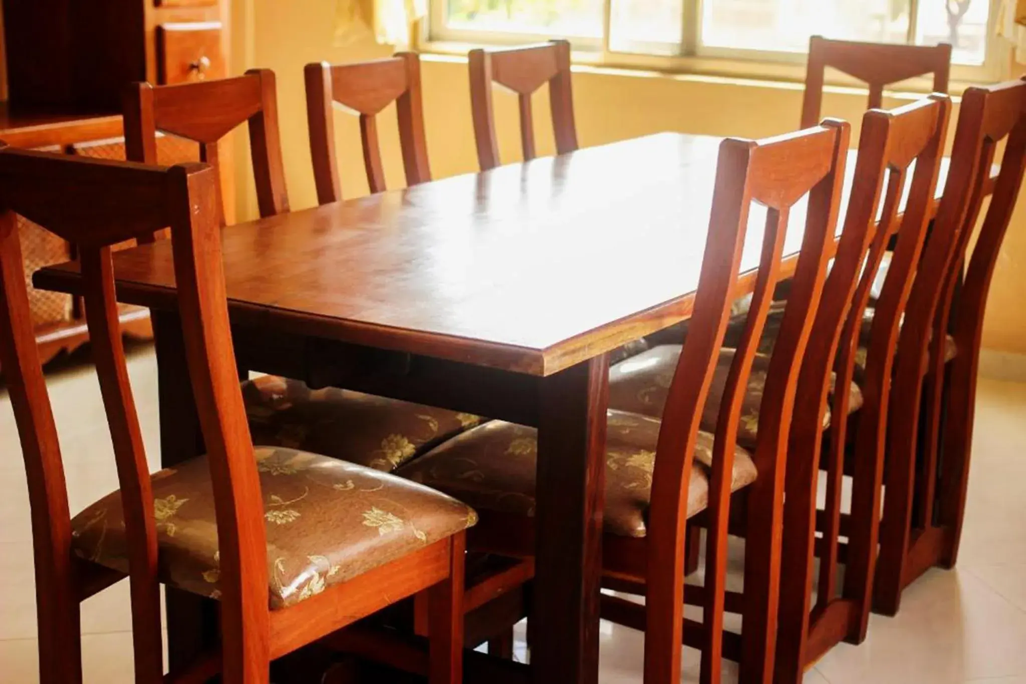 Three-Bedroom Apartment in Diaspora Benin Hotel C-E Three-Bedroom Apartment in Diaspora Benin Hotel C-E