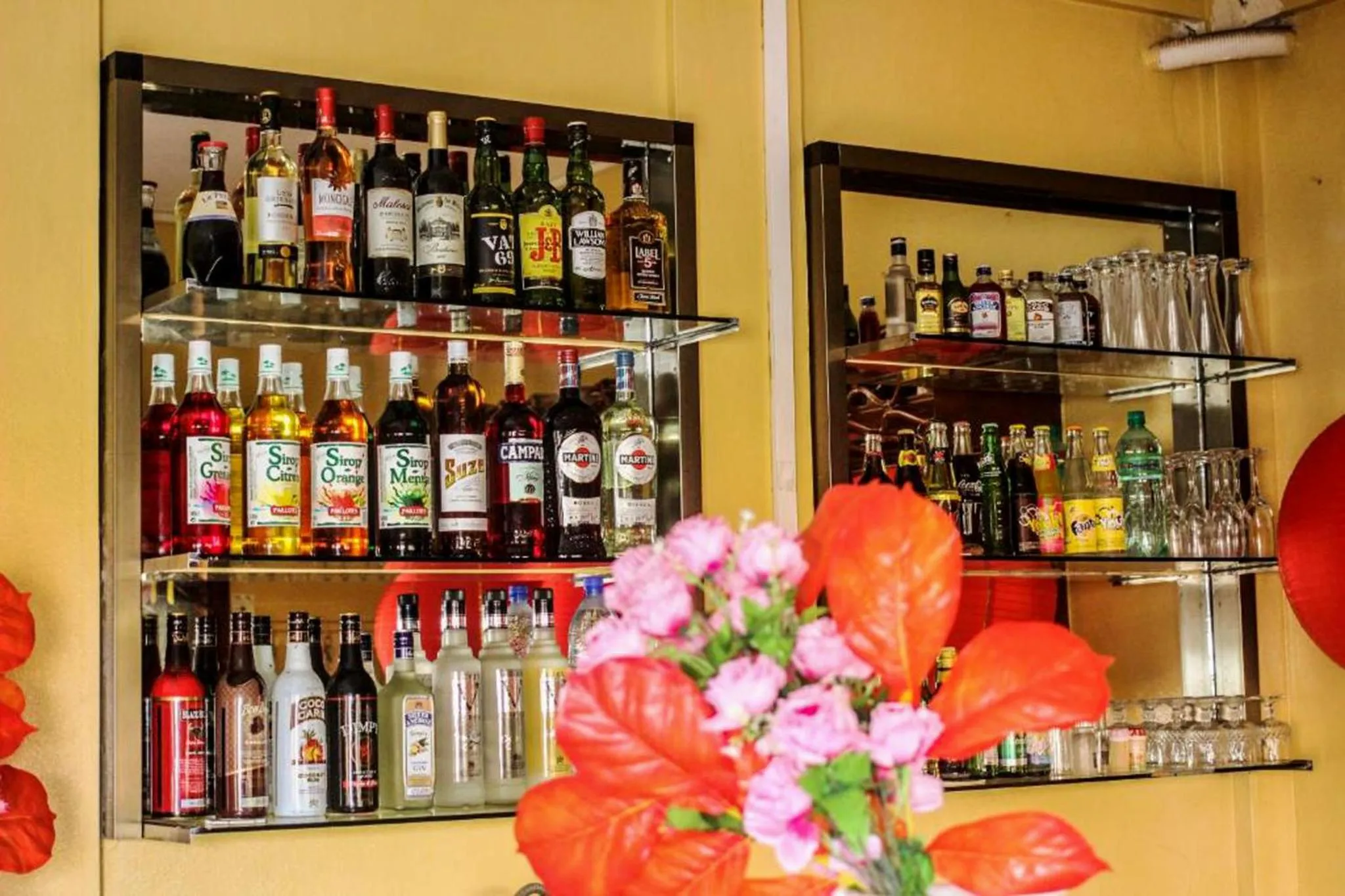 Restaurant/places to eat in Diaspora Benin Hotel C-E