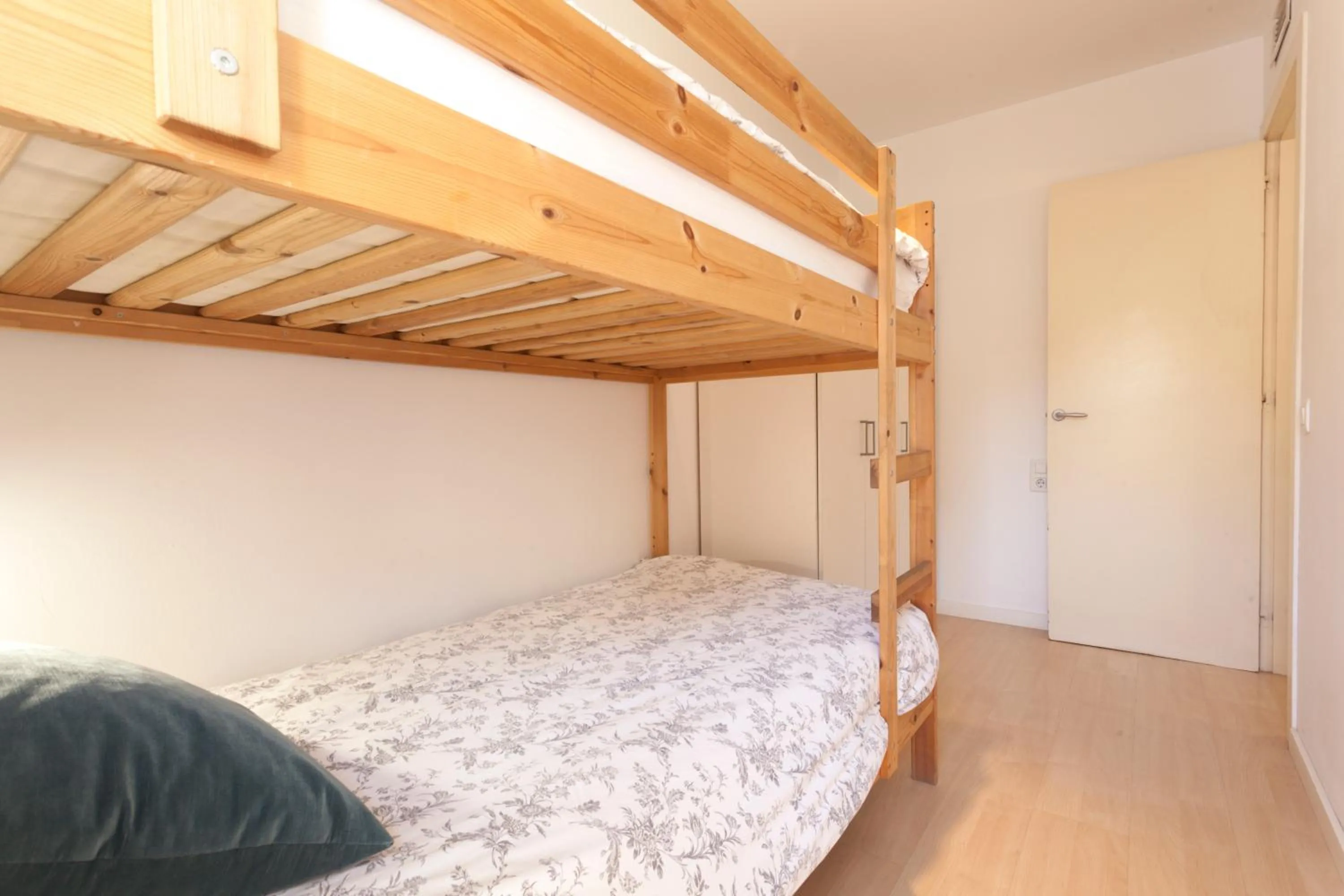 Bed in Plaza Catalunya City Center Apartments