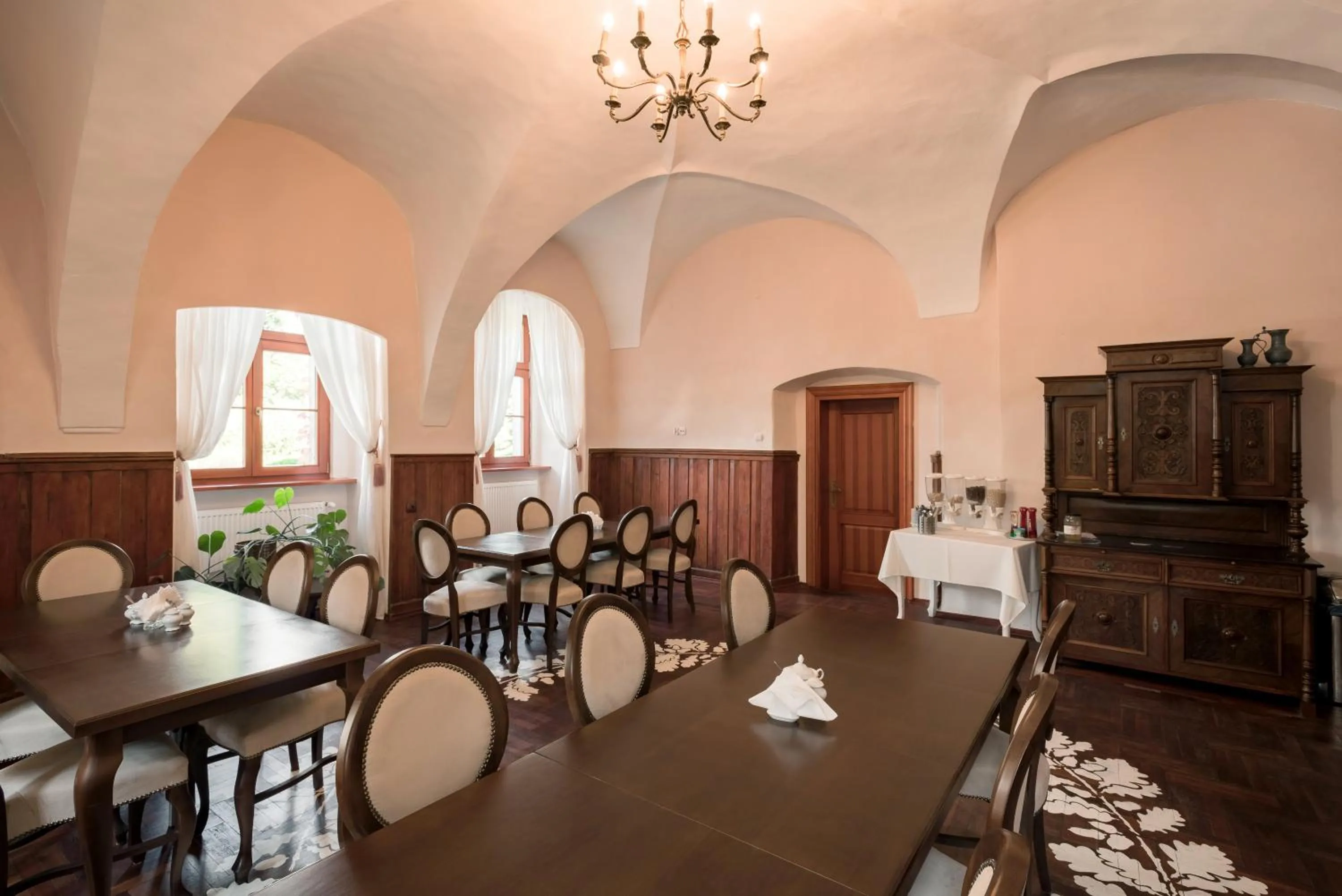 Dining area in Zamek Dobroszyce