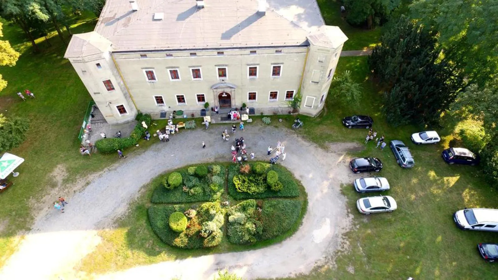 Bird's eye view in Zamek Dobroszyce