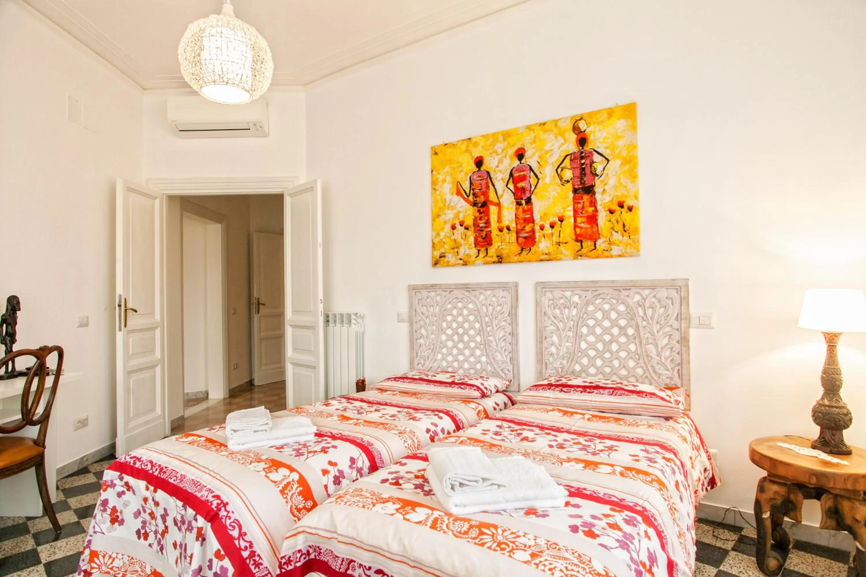 Photo of the whole room, Bed in Vatica B&B Roma