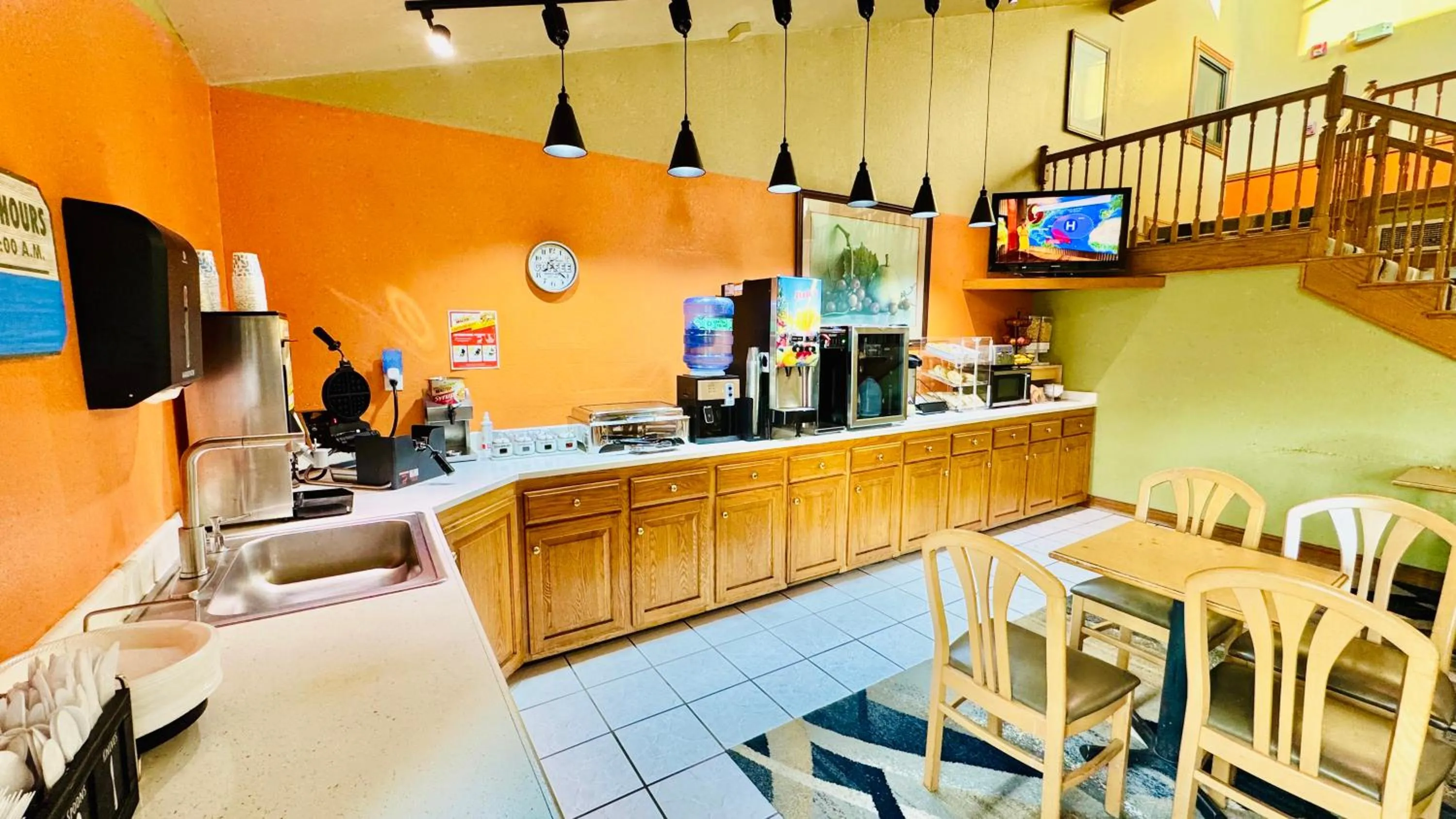 Regency Inn and Suites