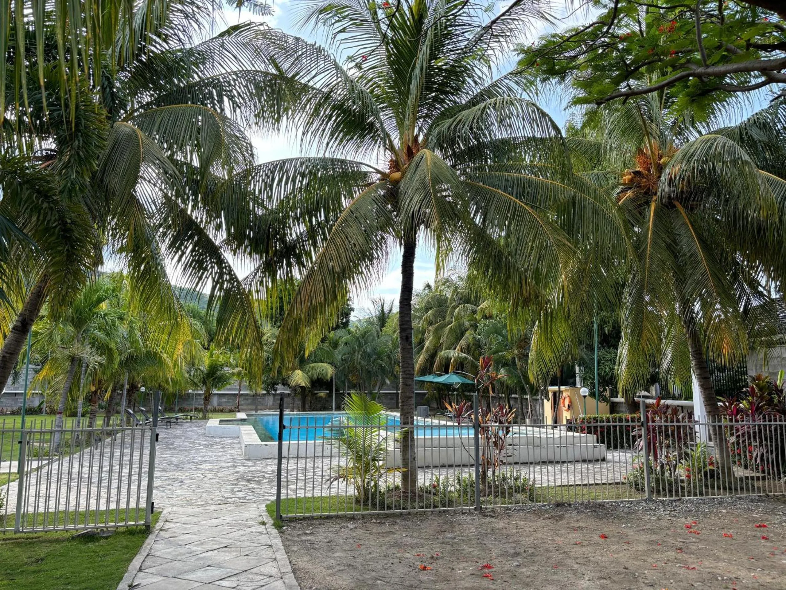 Property building in Palm Malinamoc Hotel