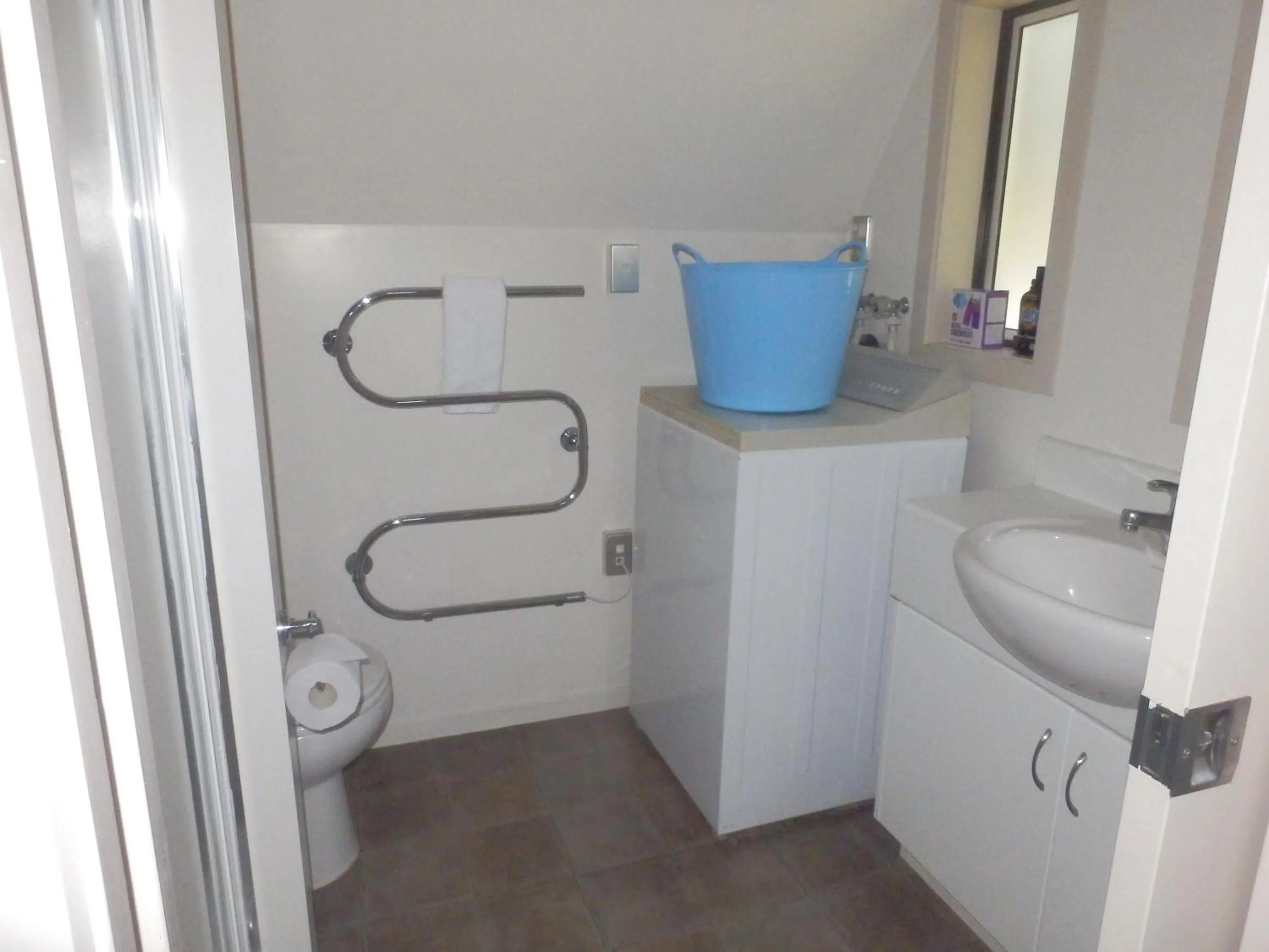 Toilet in Wakatipu View Apartments