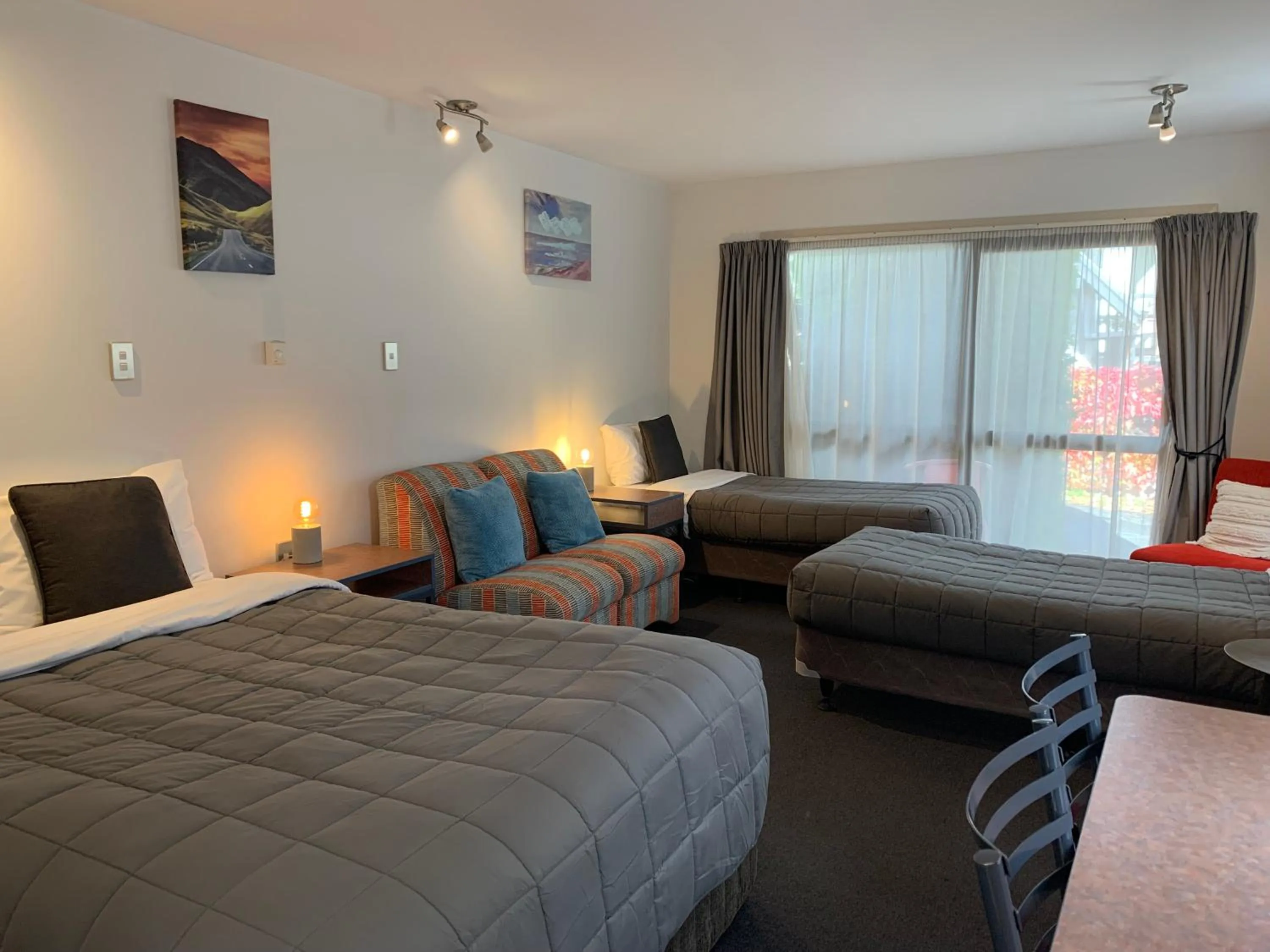 Bed in Wakatipu View Apartments