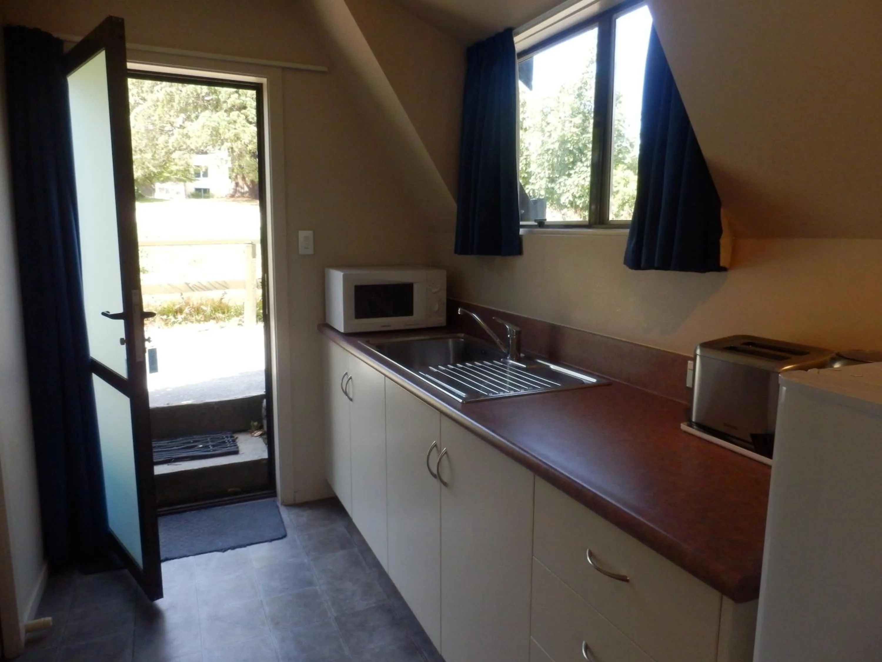 Kitchen or kitchenette in Wakatipu View Apartments